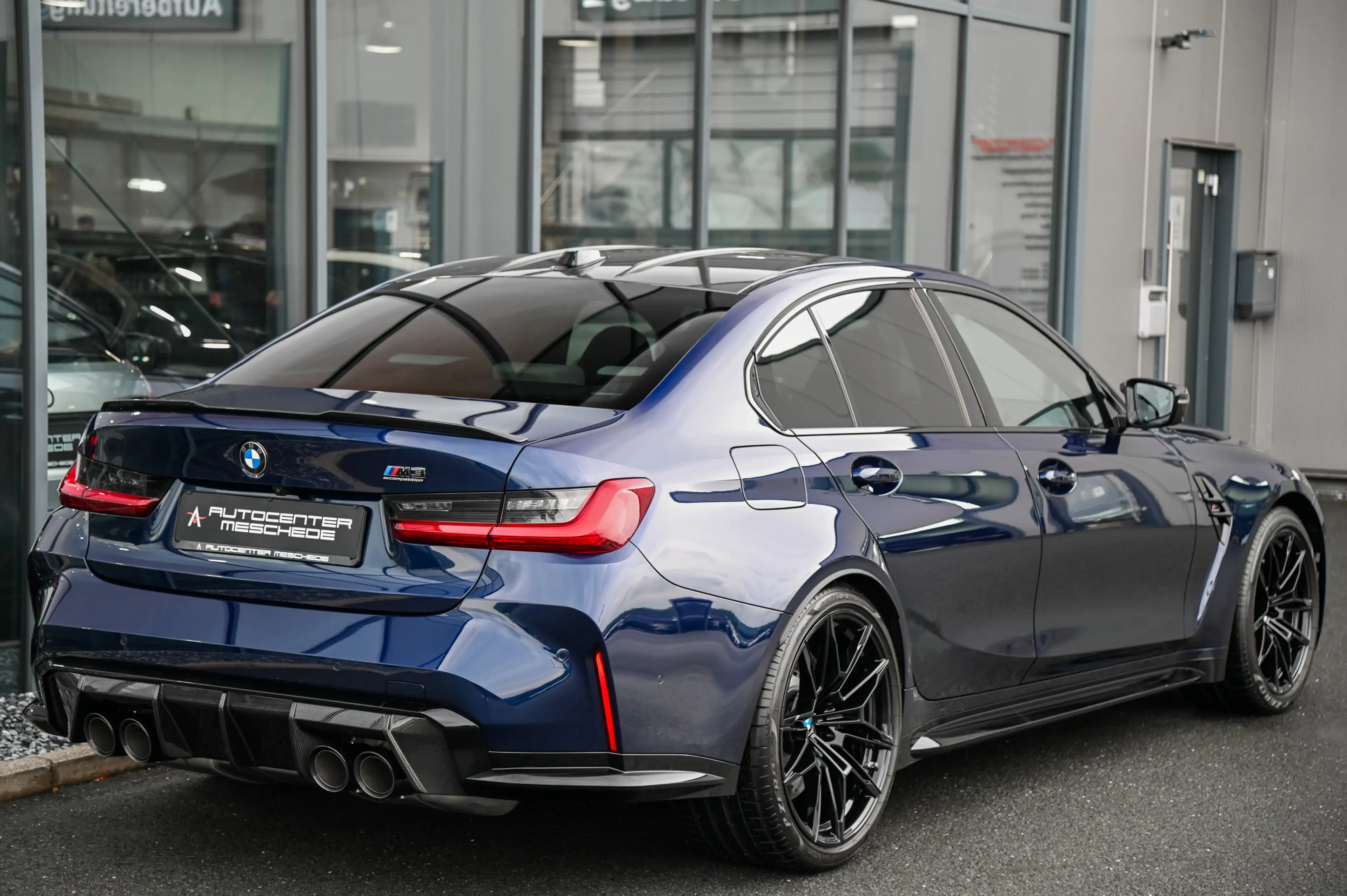 BMW M3 Lim. xDrive Competition Ultimate* Carbon Ext* — photo 4