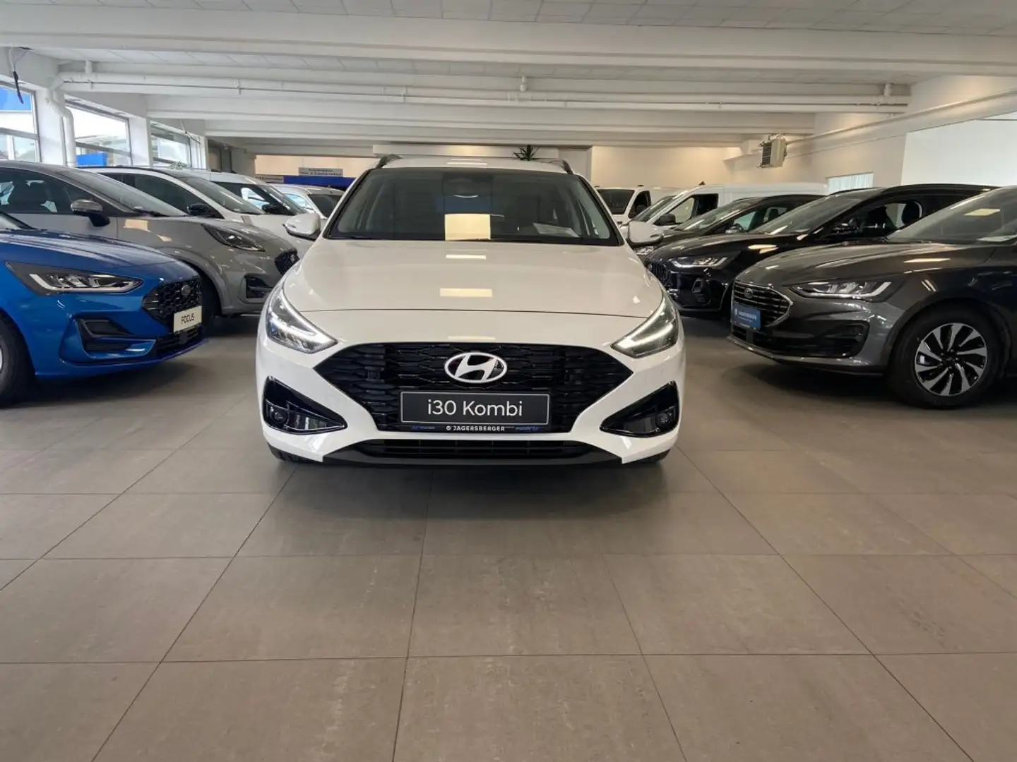 Hyundai i30 Kombi 1,5 DPI Go! Bianco - 2