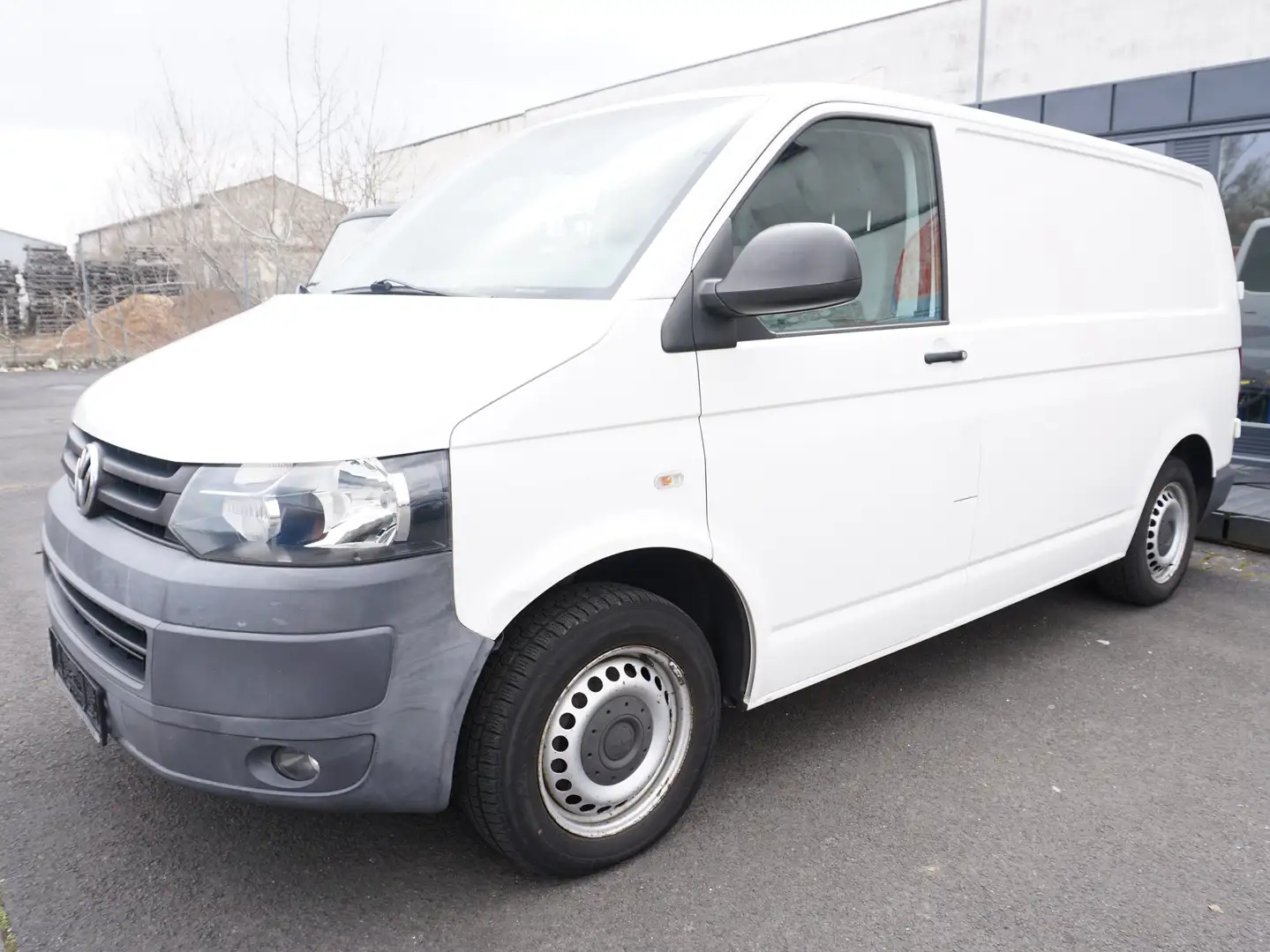 Volkswagen T5 Transporter VW T5 mit Gasanlage, Navi, RF-Kamera, AHK Weiß - 2