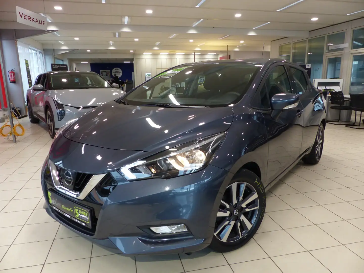 Nissan Micra 0,9 IG-T ACENTA S/S 5-türig KlimaA+LM Grau - 2