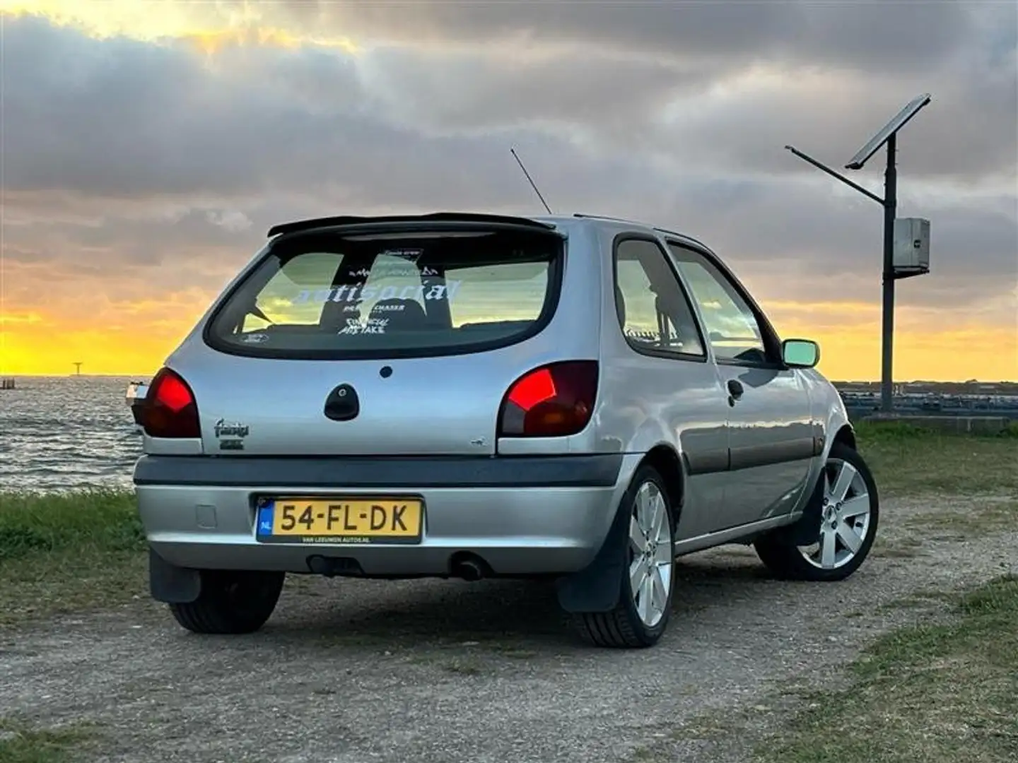 Ford Fiesta Fiesta 1.3-8V Century Argent - 1