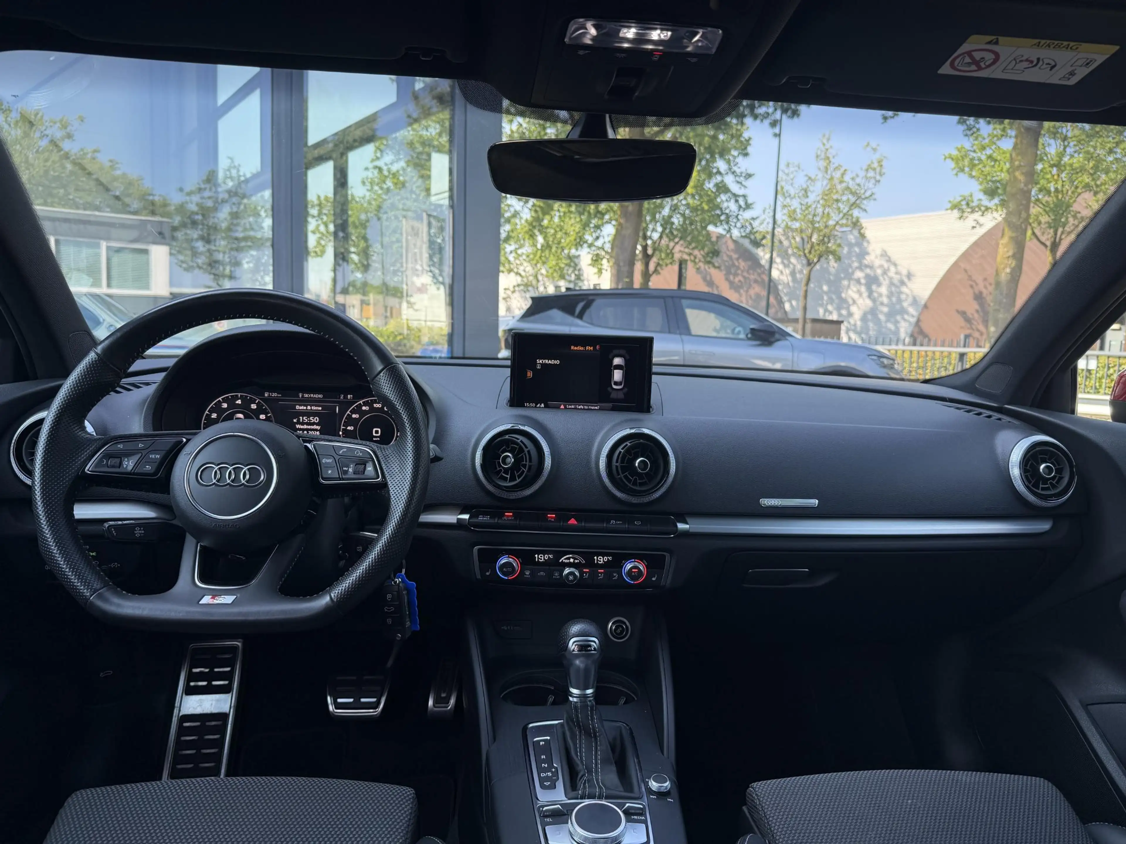 Audi A3 Limousine 35 TFSI CoD Advance Sport S-LINE BINNEN — photo 13