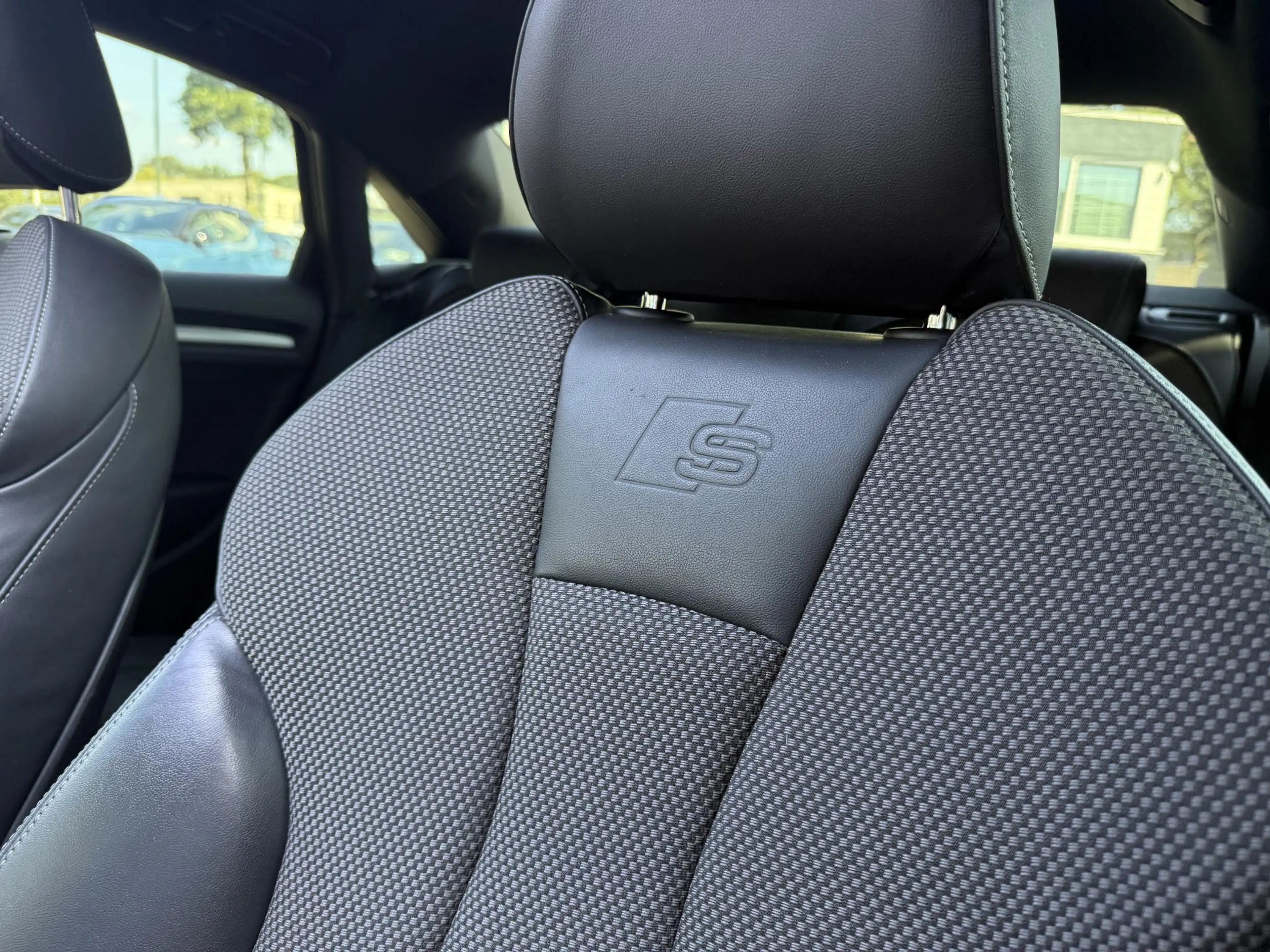 Audi A3 Limousine 35 TFSI CoD Advance Sport S-LINE BINNEN — photo 17