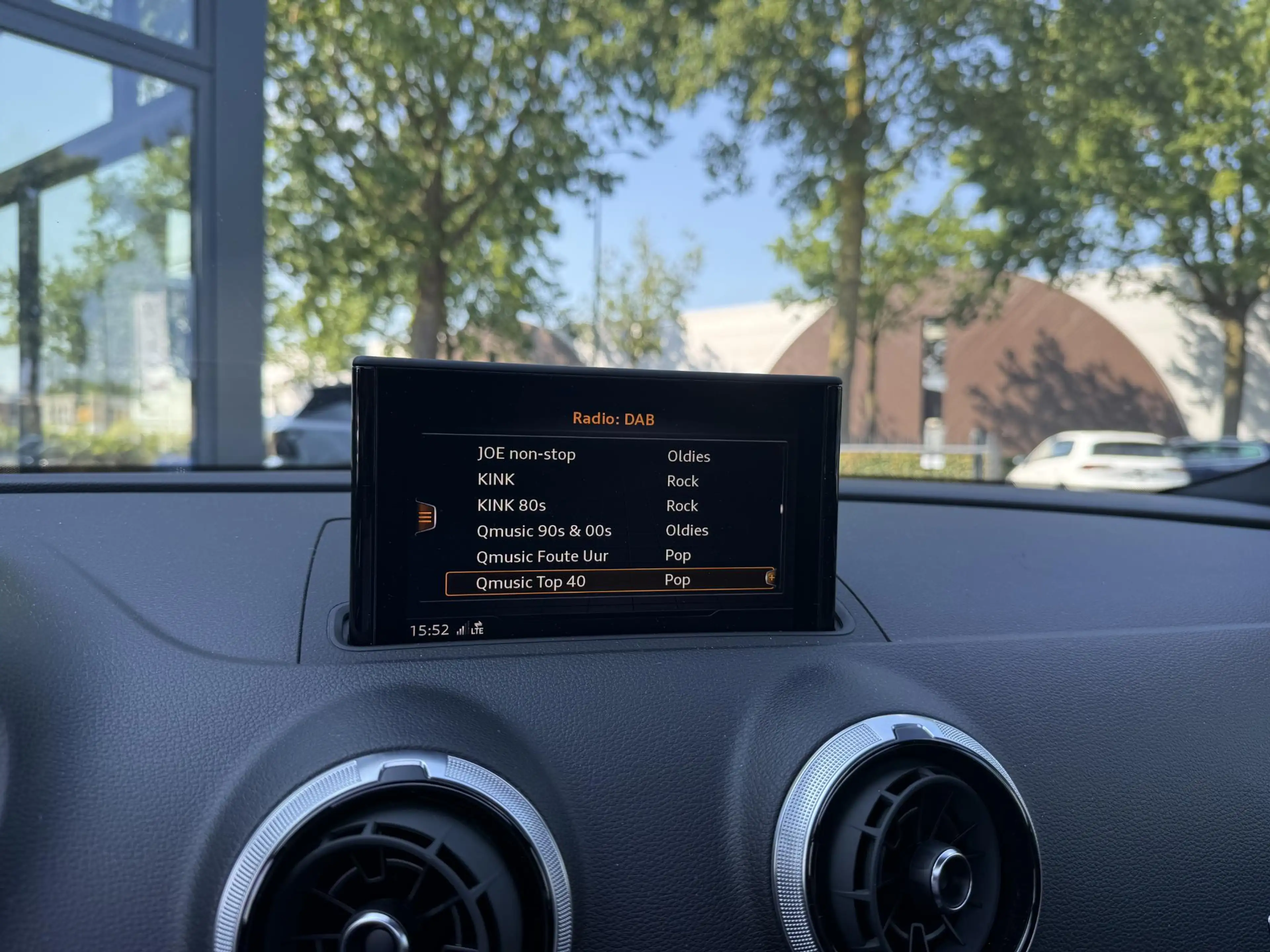 Audi A3 Limousine 35 TFSI CoD Advance Sport S-LINE BINNEN — photo 27