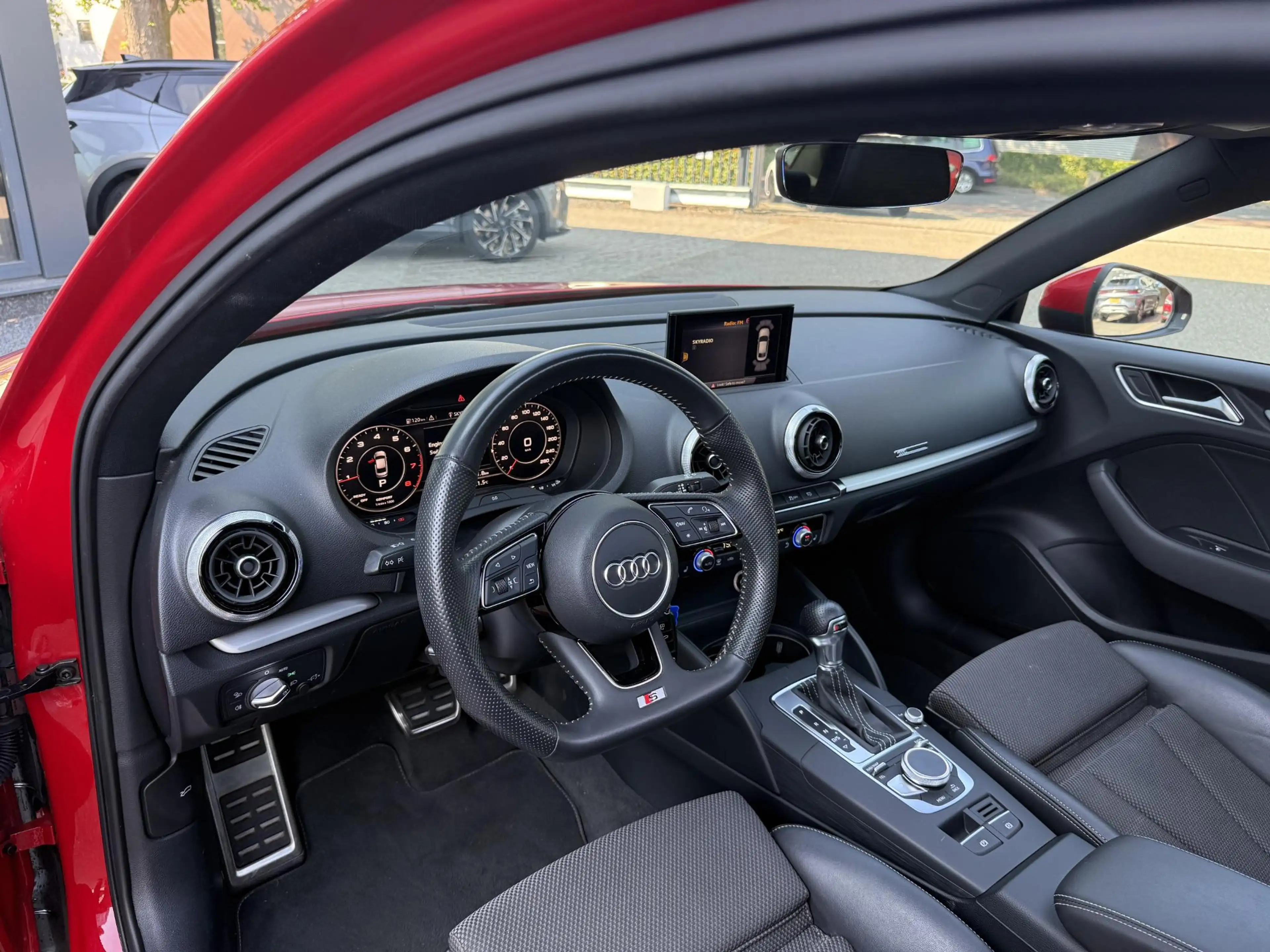 Audi A3 Limousine 35 TFSI CoD Advance Sport S-LINE BINNEN — photo 15