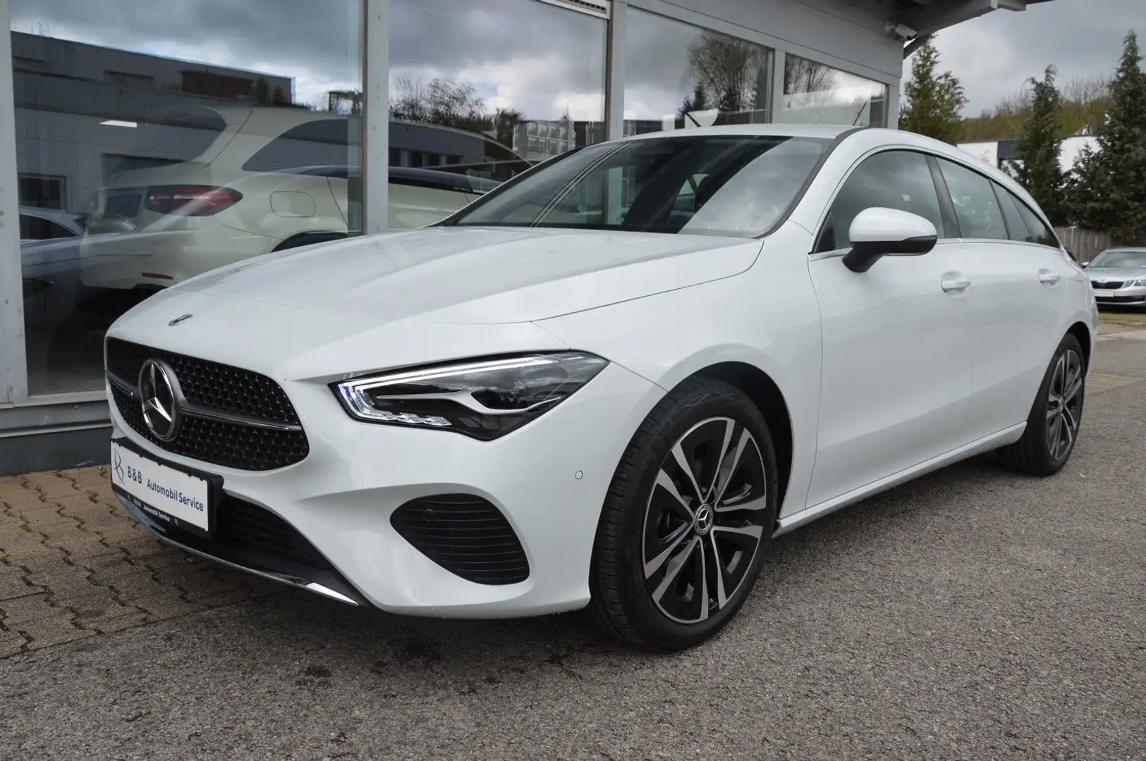 Mercedes-Benz CLA 180 *AUTOMATIK*PROGRESSIV*LED Weiß - 1