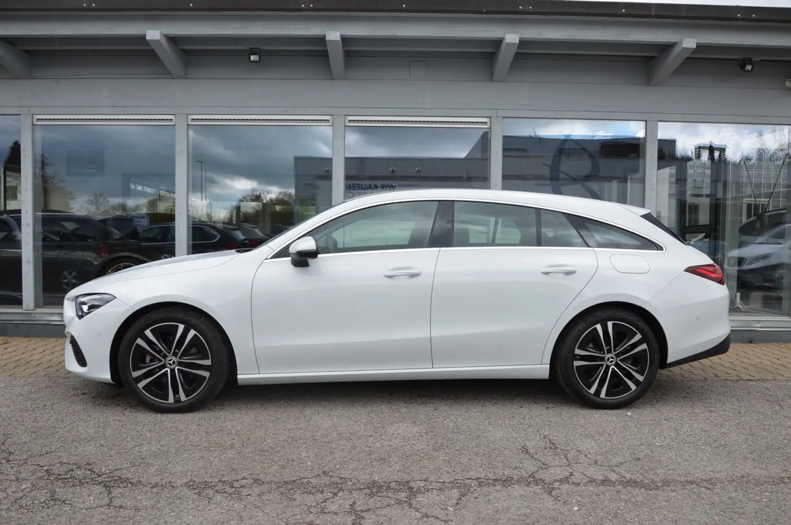 Mercedes-Benz CLA 180 *AUTOMATIK*PROGRESSIV*LED Weiß - 2
