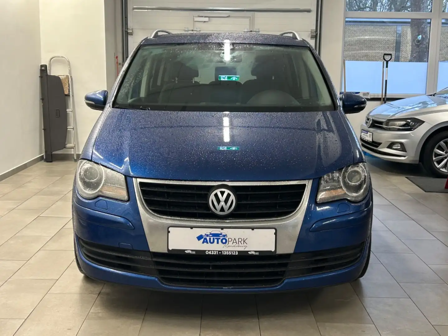 Volkswagen Touran 1.9 TDI Freestyle BlueMotion *7-Sitzer* Blau - 2
