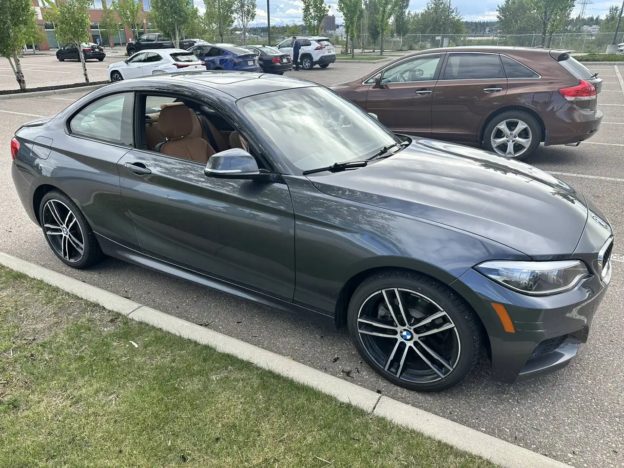 BMW 2 Series снимка BMW 2 Series