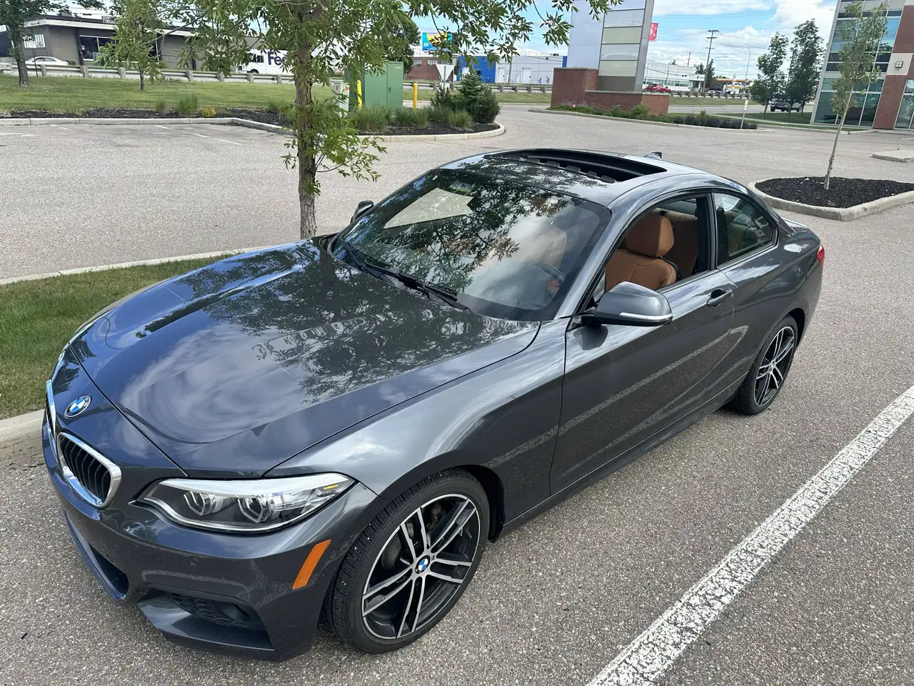 BMW 2 Series снимка BMW 2 Series