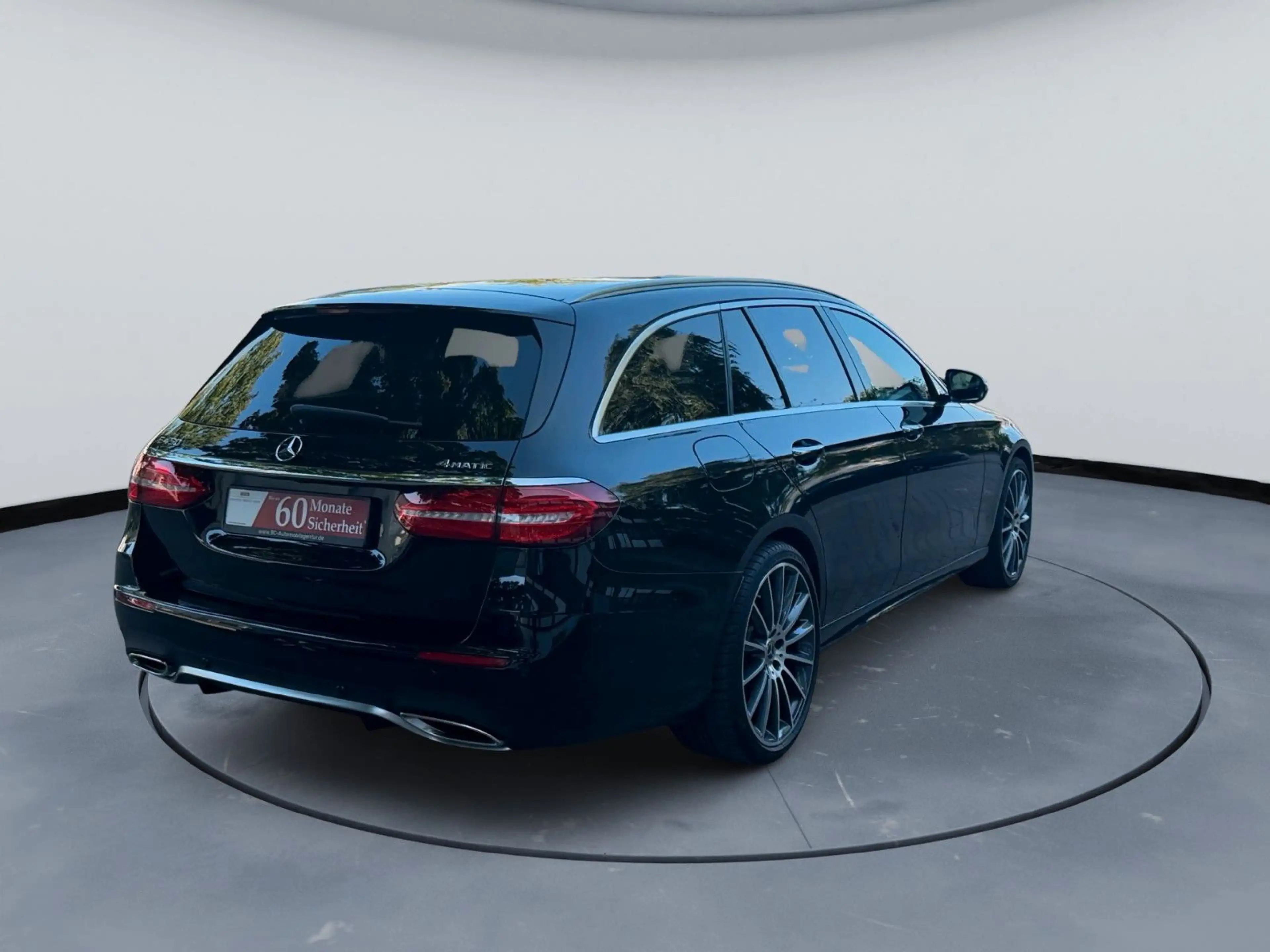 Mercedes-Benz E 450 T-Modell E 450 4Matic AMG Line 360 Memory Pano — photo 15