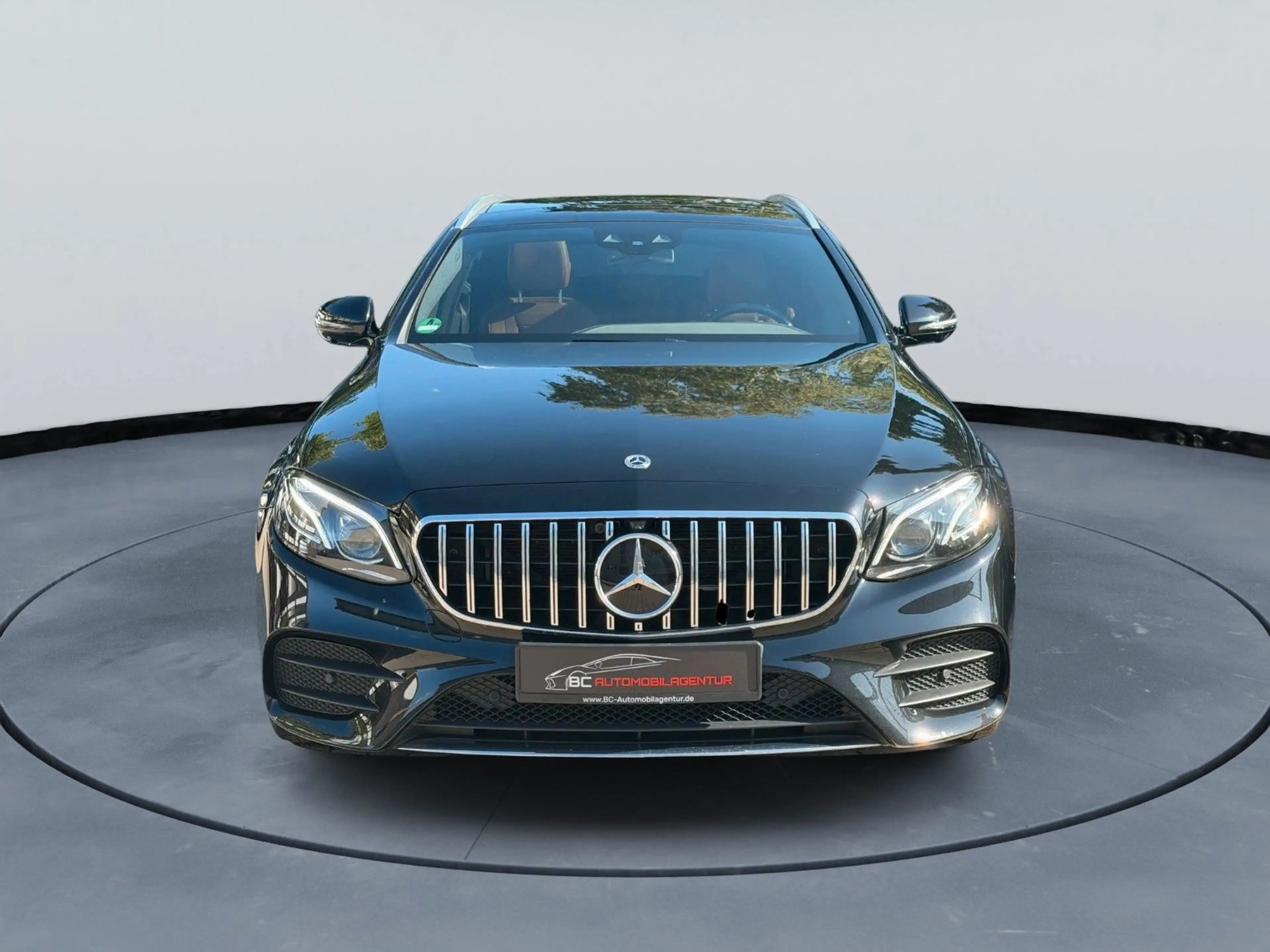 Mercedes-Benz E 450 T-Modell E 450 4Matic AMG Line 360 Memory Pano — photo 10