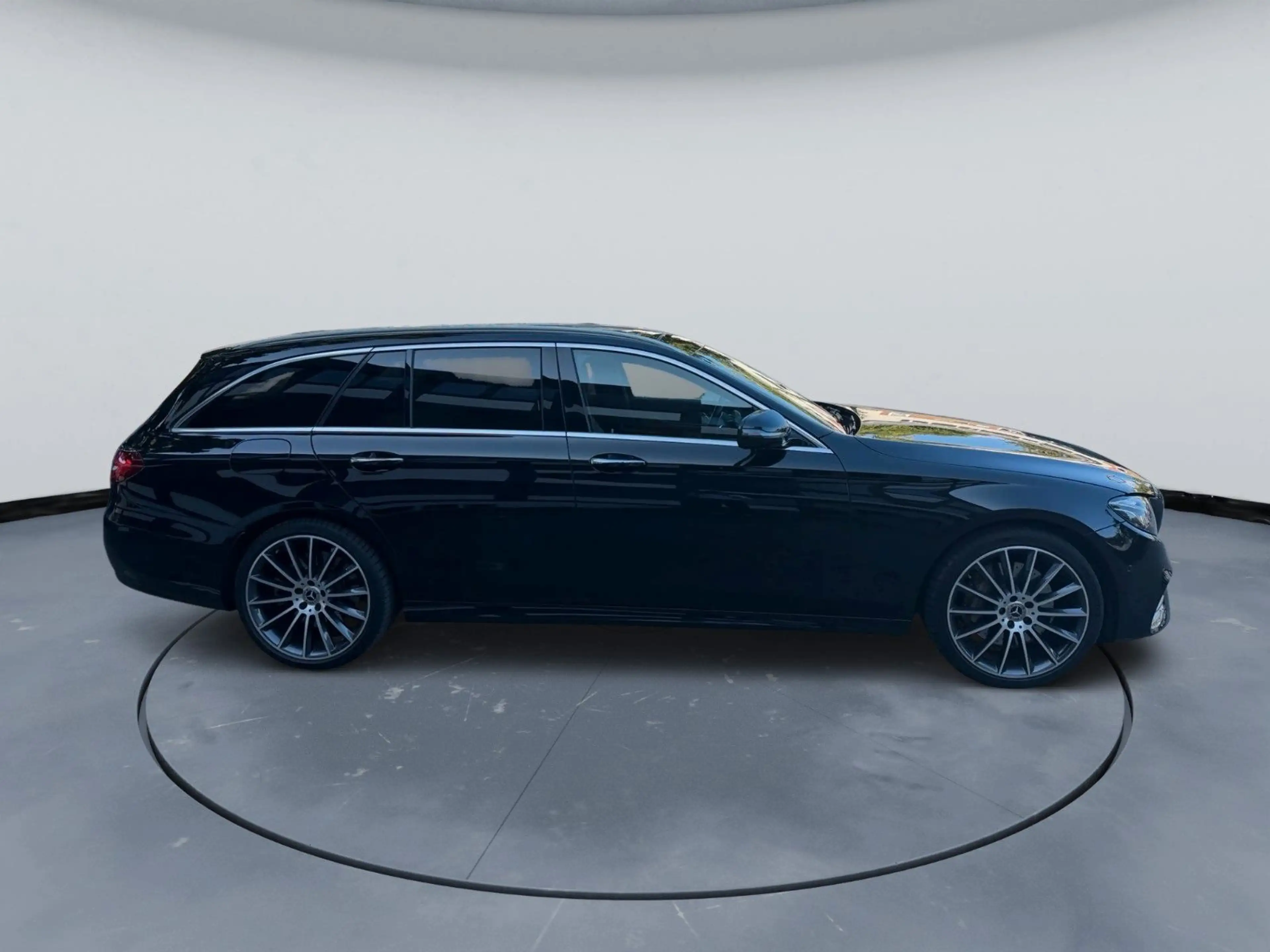Mercedes-Benz E 450 T-Modell E 450 4Matic AMG Line 360 Memory Pano