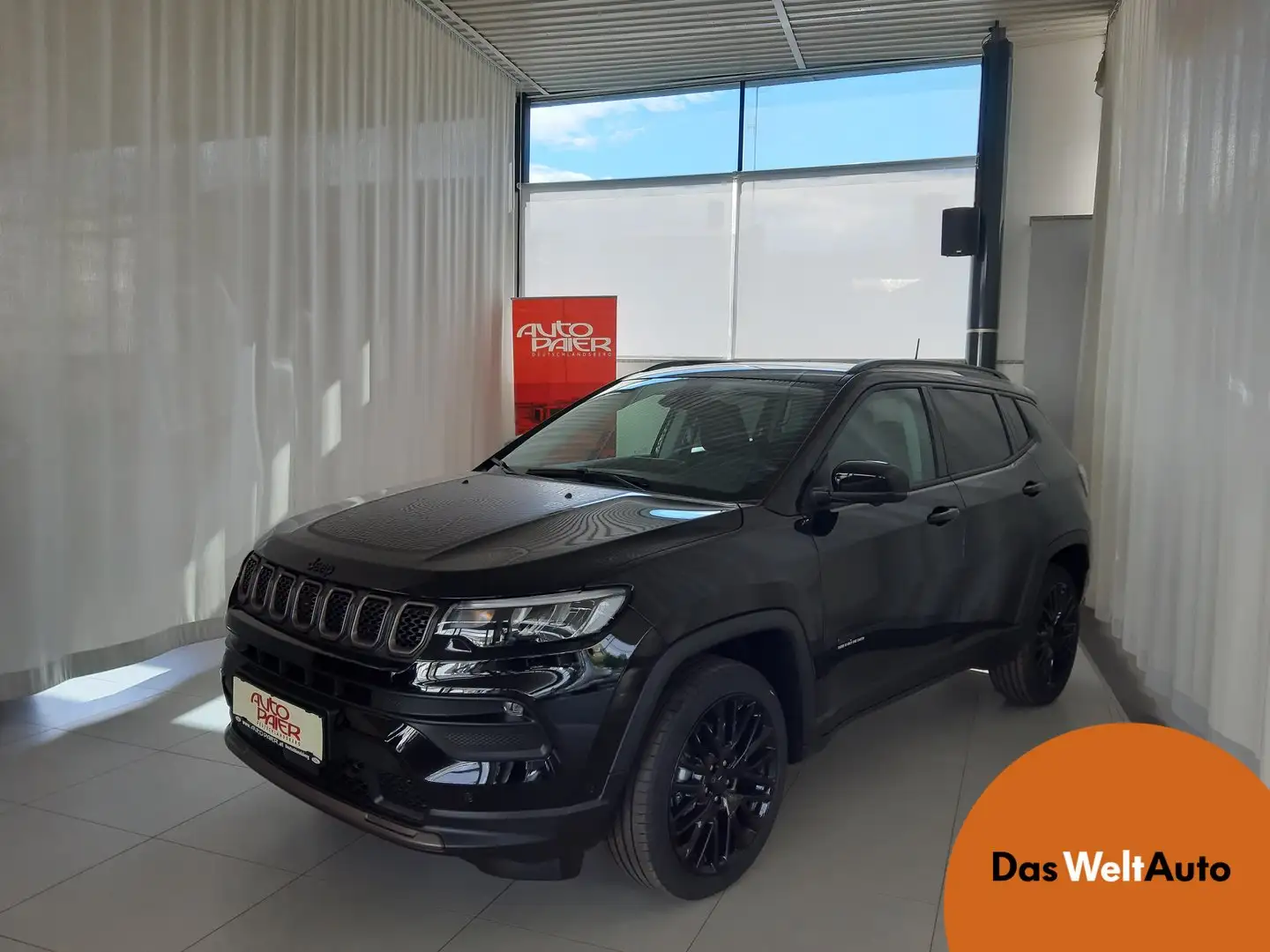 Jeep Compass 1.5 Multiair Upland T4 FWD DCT7 Noir - 1