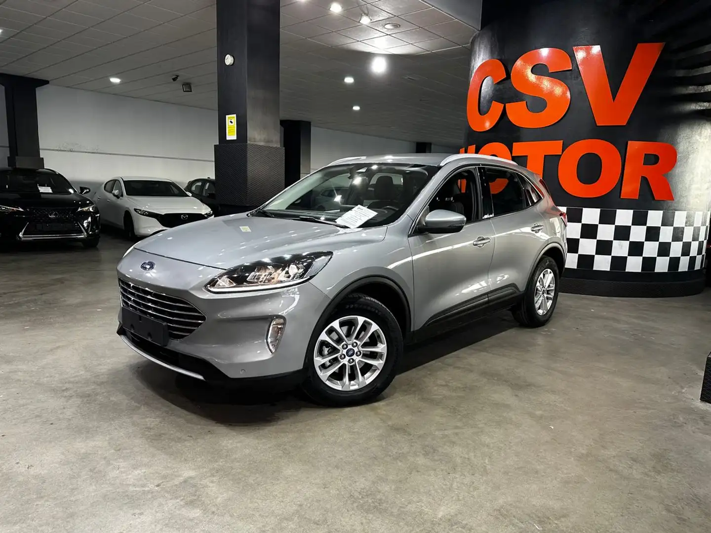 Ford Kuga Titanium 2.5 Duratec FHEV 140kW Auto Plateado - 2