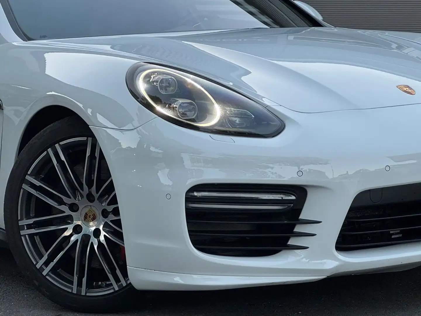Porsche Panamera GTS Burmester / Sport Design / AHK / SH Bianco - 1