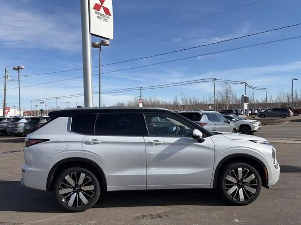 Mitsubishi Outlander снимка Mitsubishi Outlander