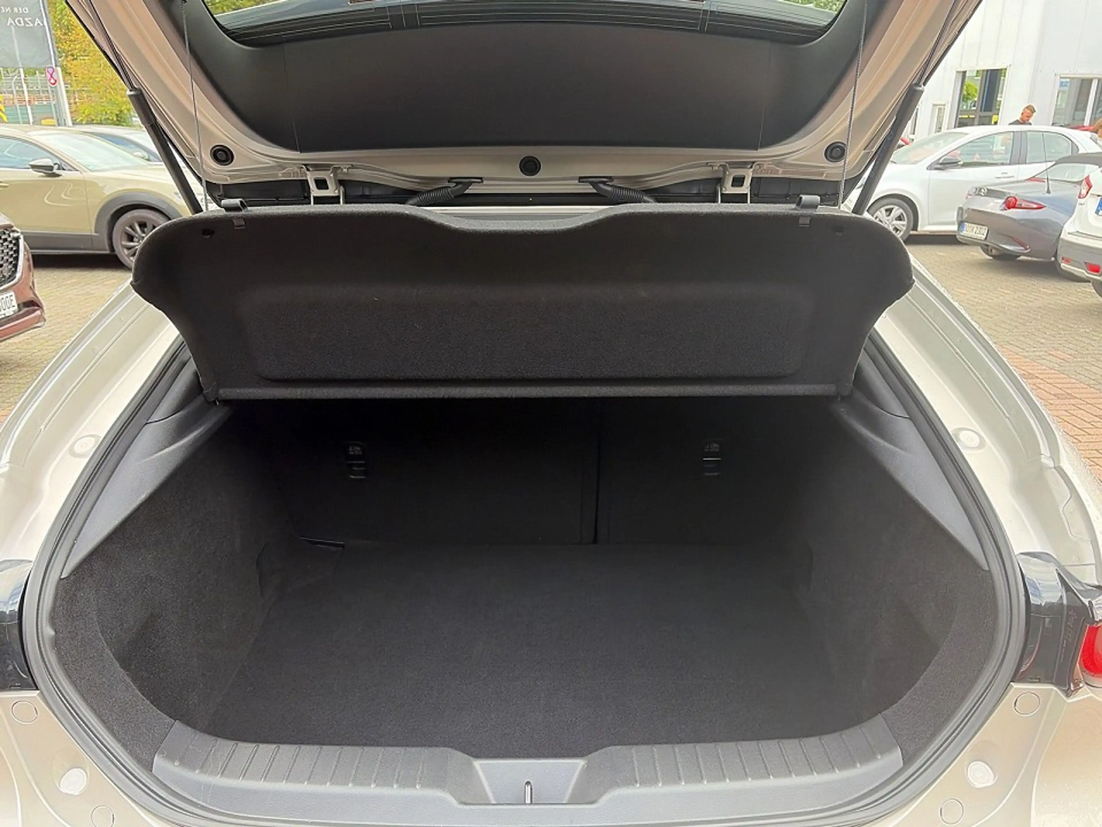 Mazda 3 2.5 Exclusive-line *Matrix-LED*BOSE*360°* — photo 9