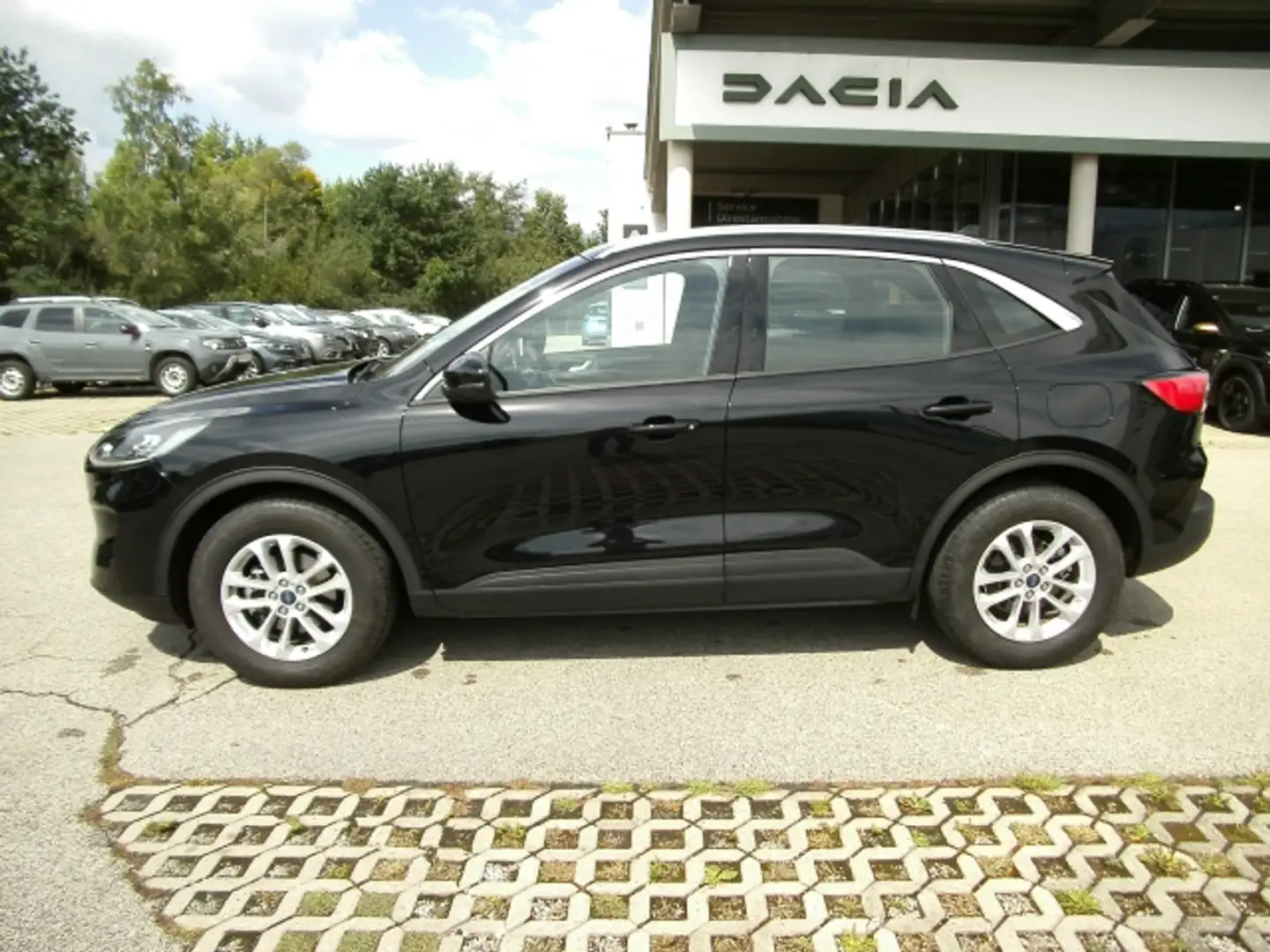 Ford Kuga 1,5 EcoBoost Ti Schwarz - 2