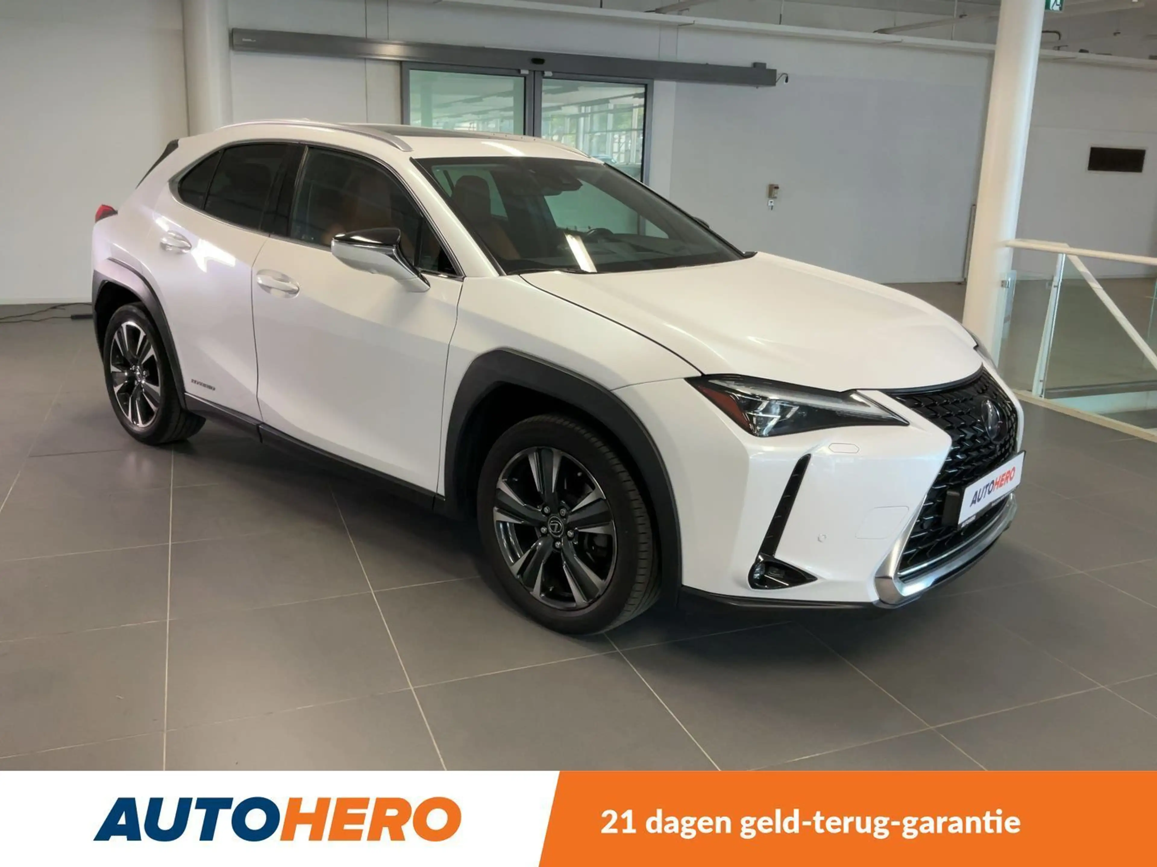 Lexus UX 250h UX 250h Luxury Line — photo 8