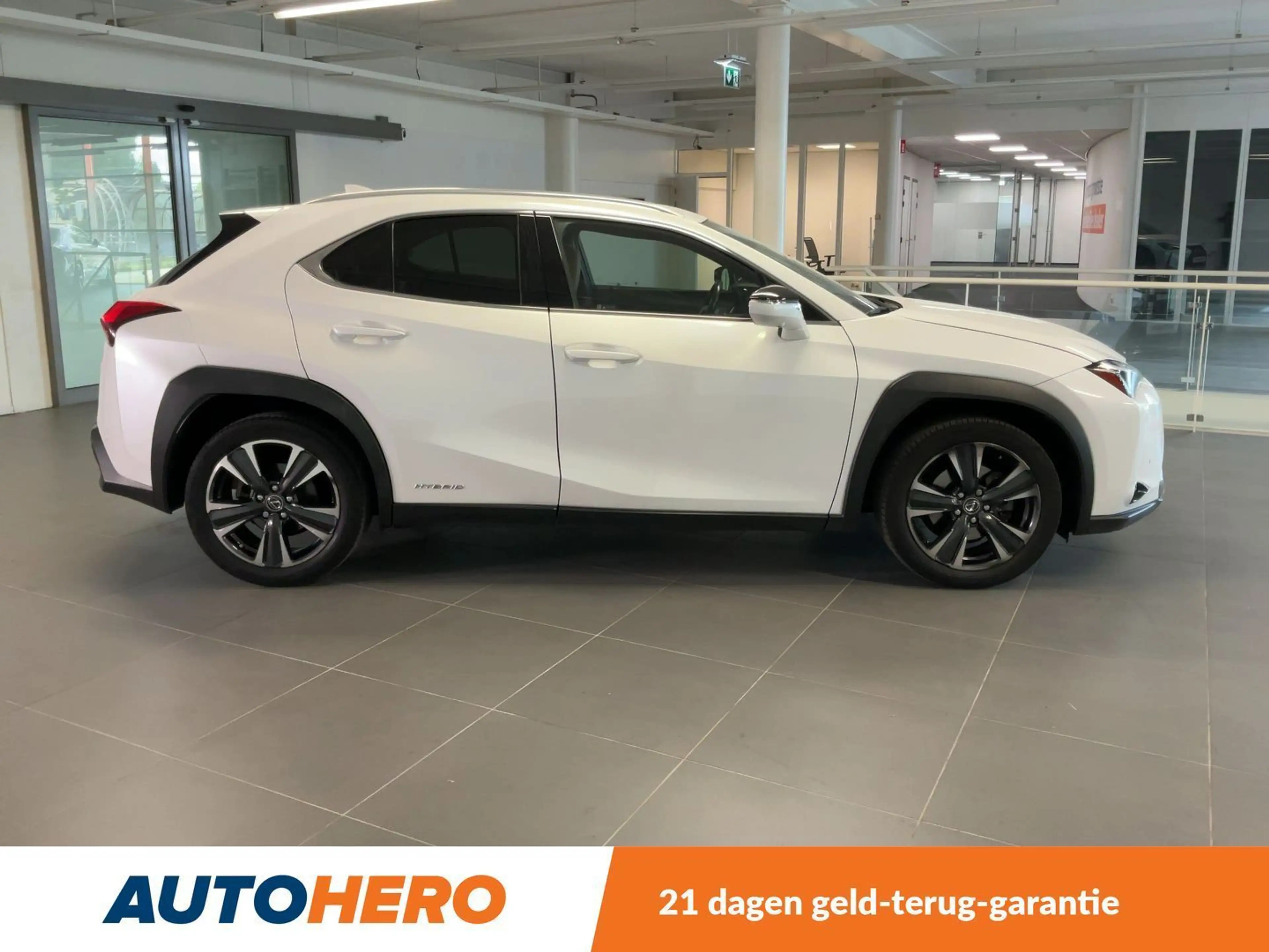 Lexus UX 250h UX 250h Luxury Line — photo 7
