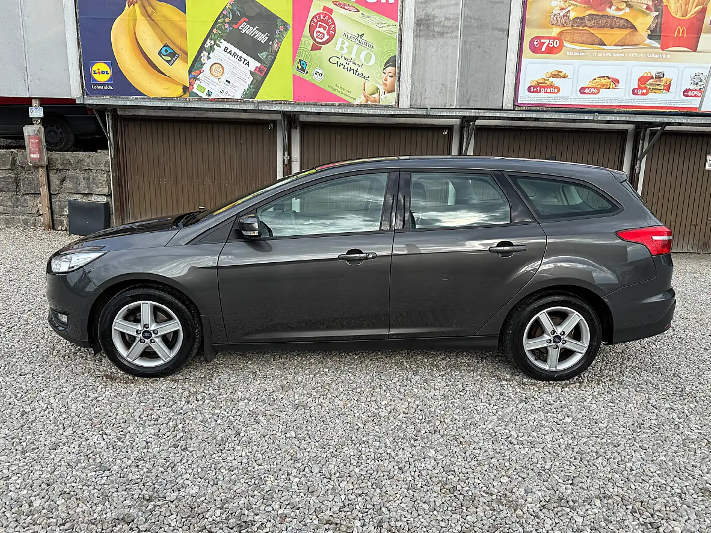 Ford Focus Traveller 1,6Ti-VCT Trend Grau - 2
