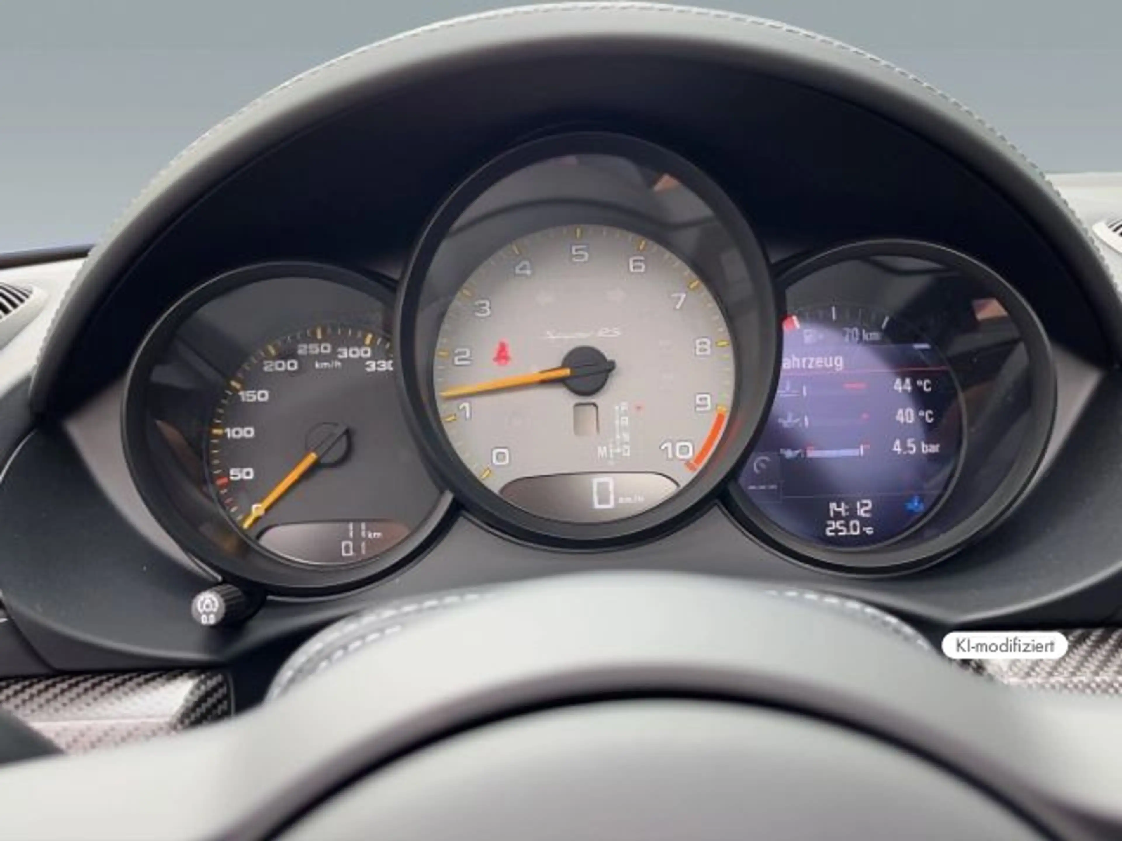 Porsche 718 Spyder RS — photo 13
