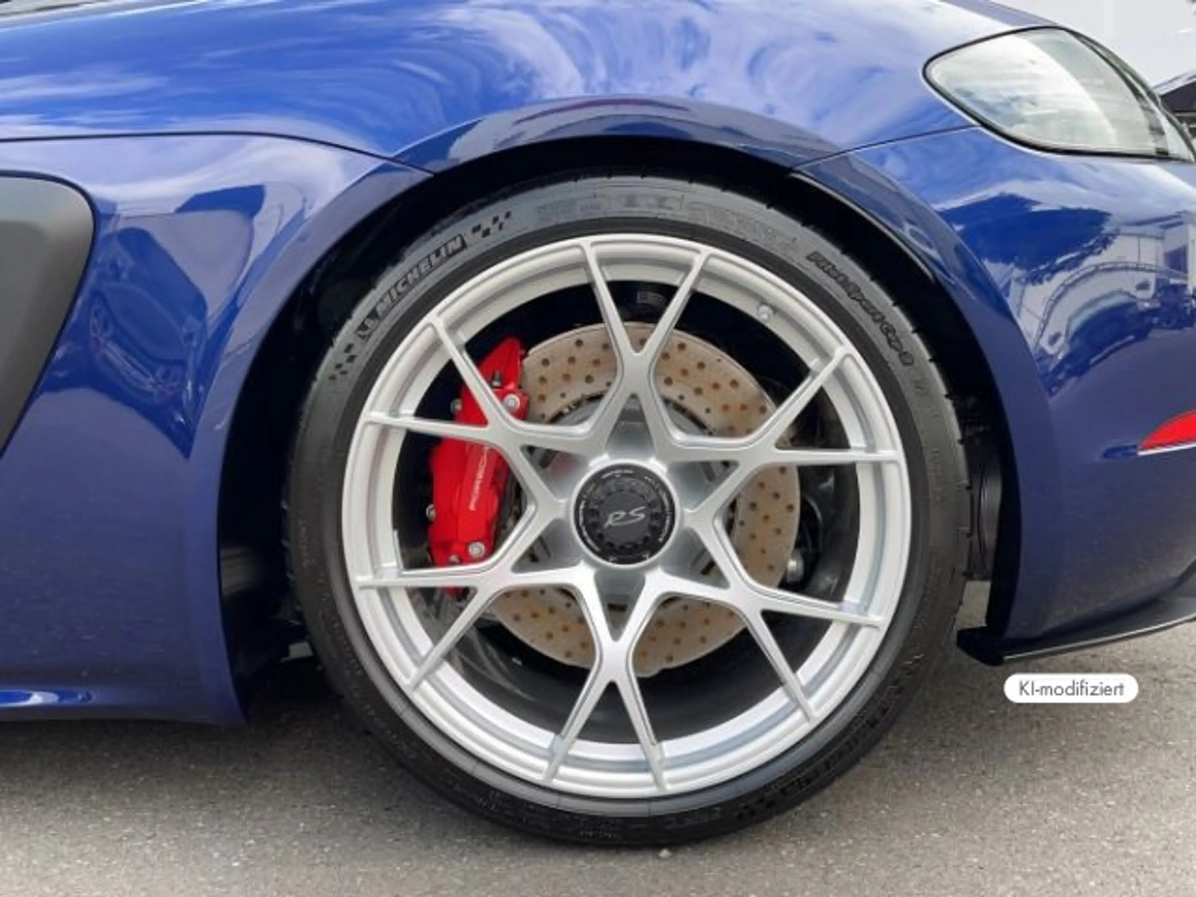 Porsche 718 Spyder RS — photo 11