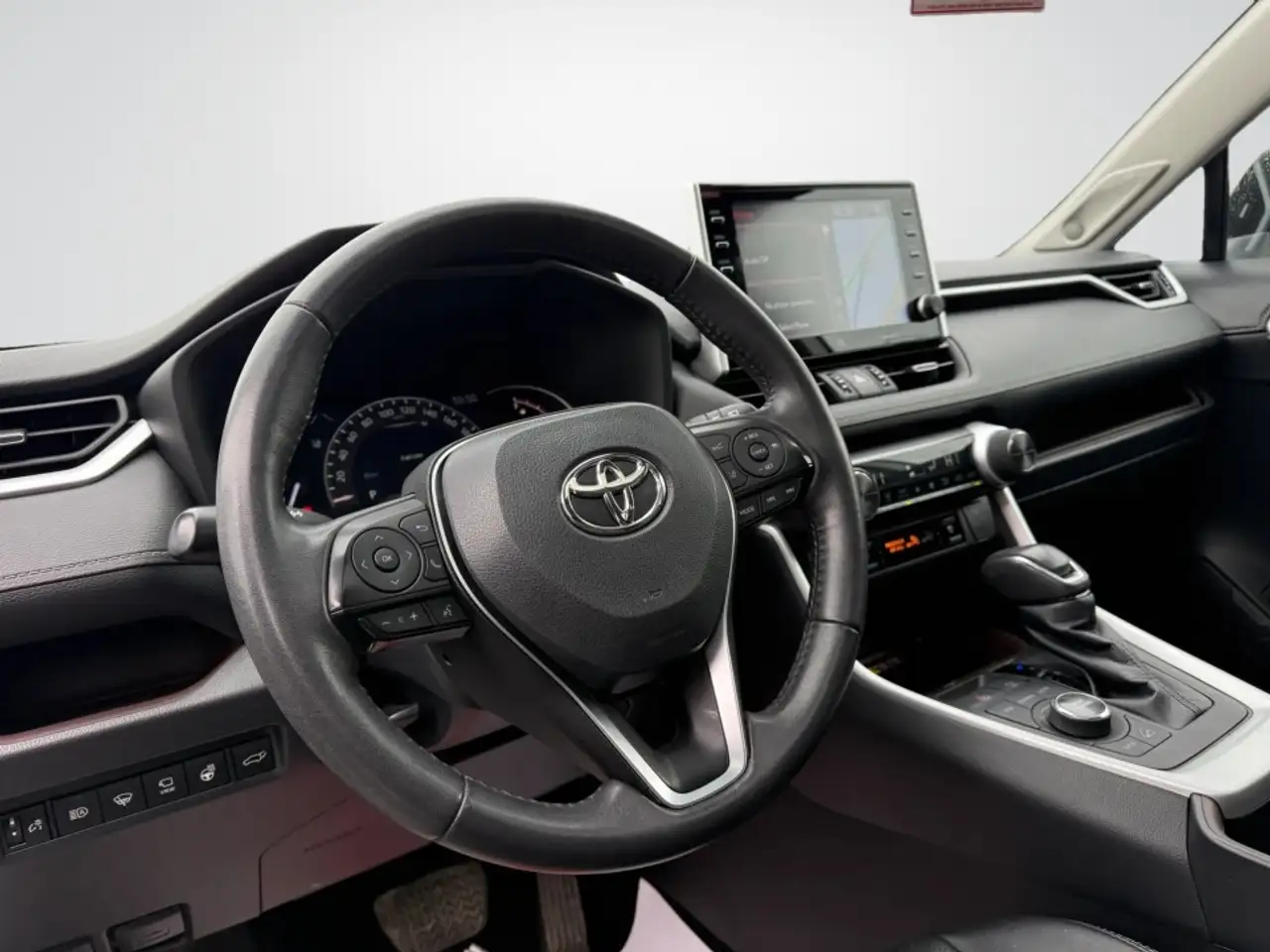 Toyota RAV 4 снимка Toyota RAV 4
