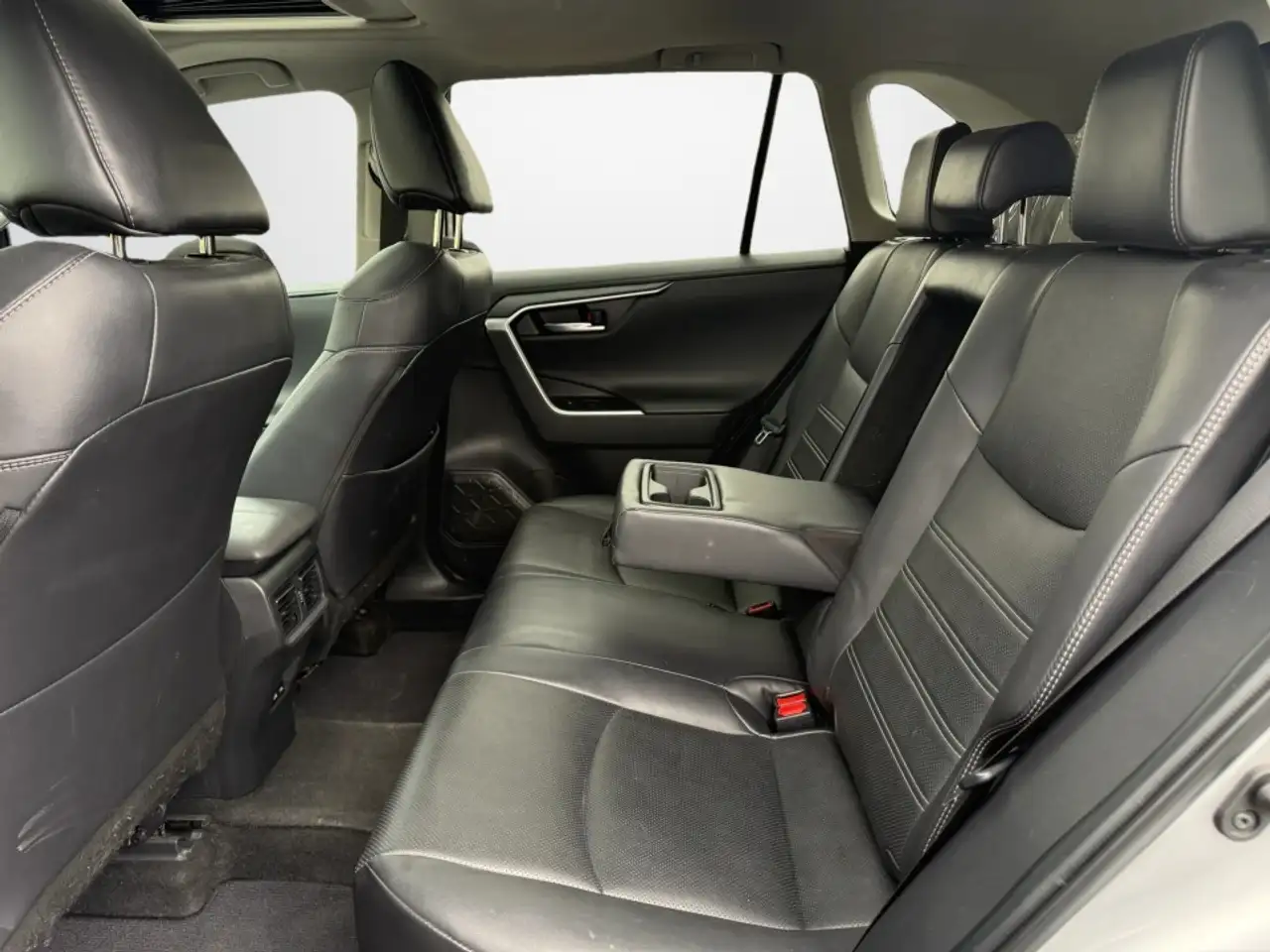 Toyota RAV 4 снимка Toyota RAV 4