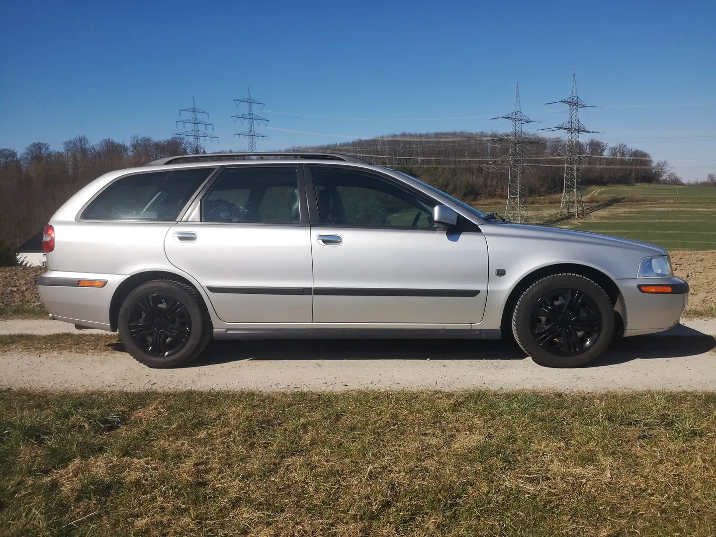 Volvo V40 V40 1.6 FL, SD, AHK, Leder, DAB, SH, top Zustand Zilver - 1
