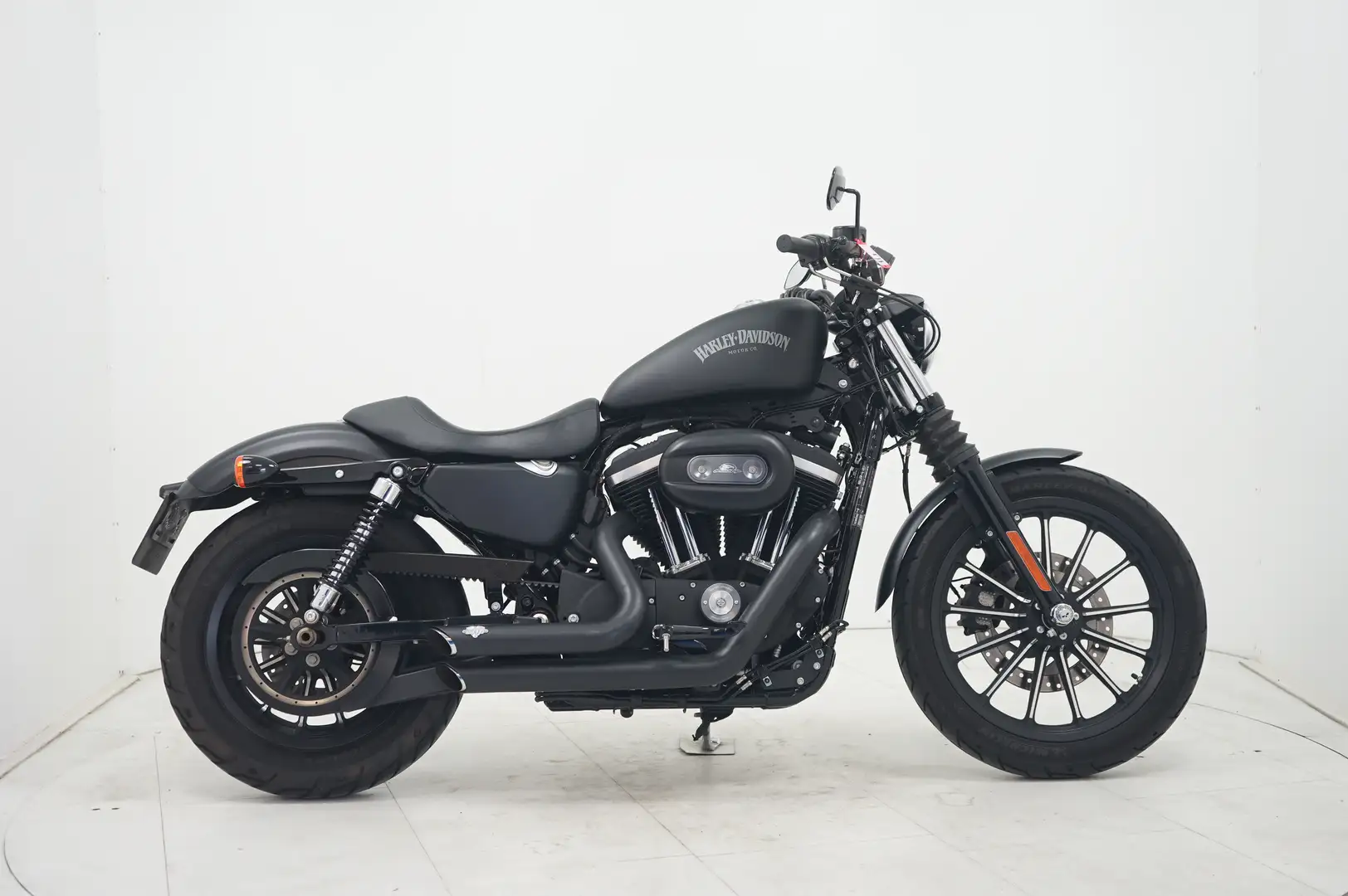 Harley-Davidson XL 883 883N IRON Zwart - 1