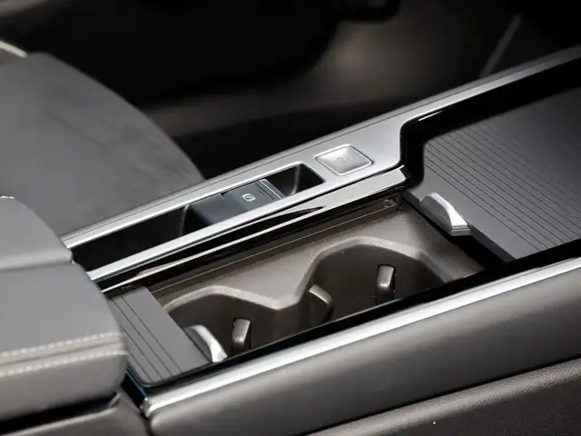 Volkswagen Passat view 11