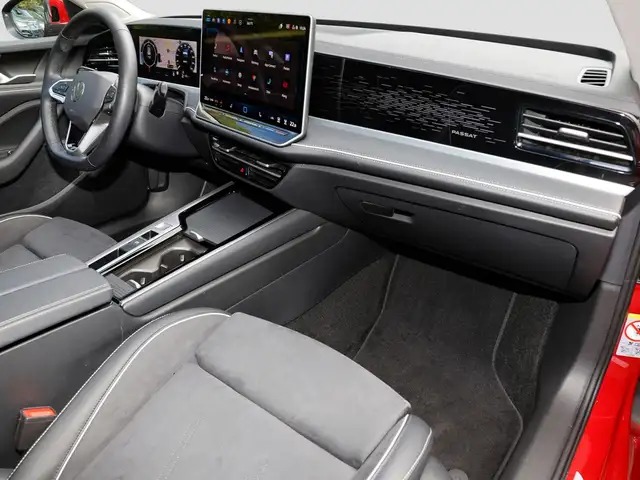 Volkswagen Passat view 10