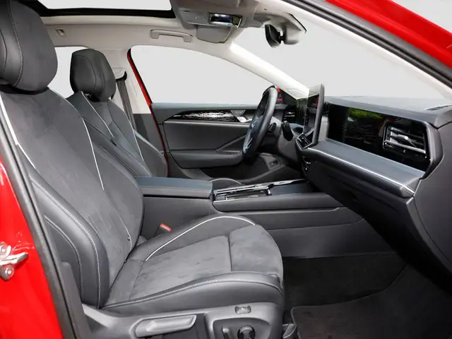 Volkswagen Passat view 9