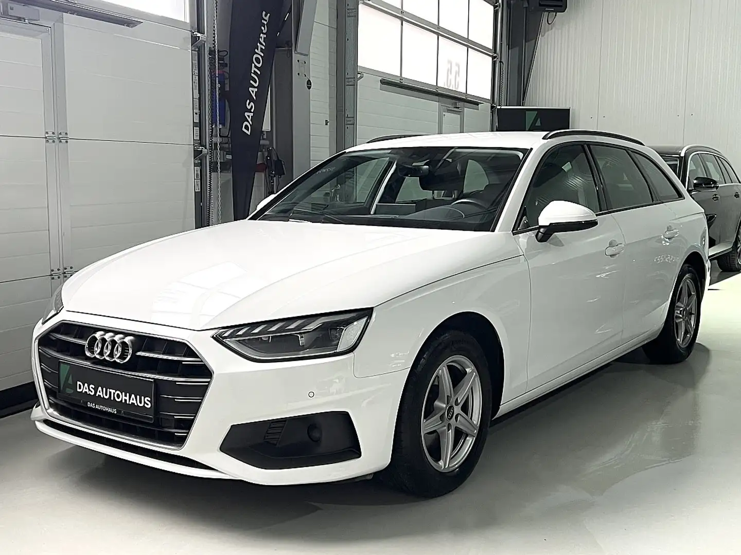 Audi A4 Avant 30 TDI S-tronic NAVI/LED/SPORTSITZE Weiß - 1