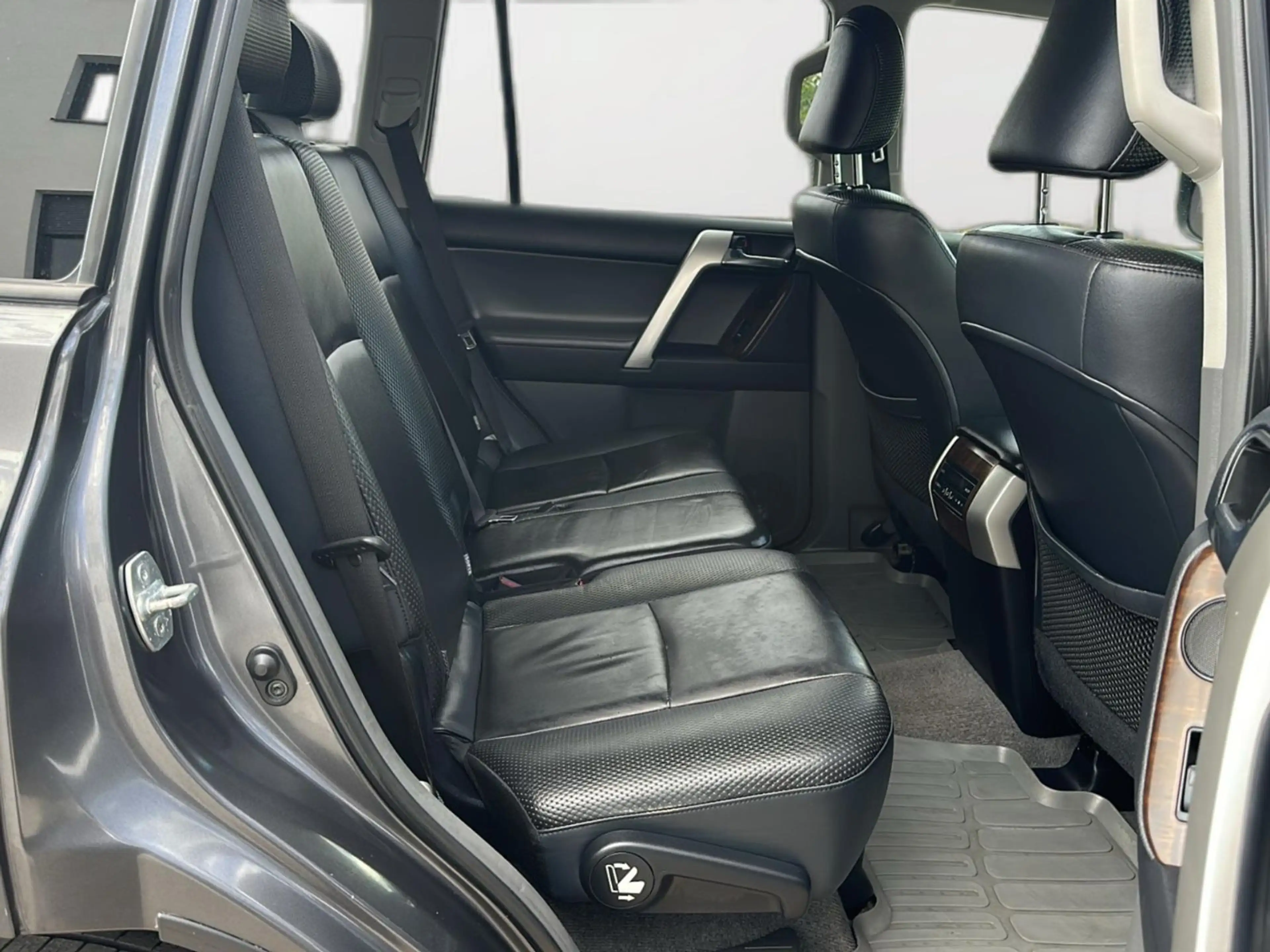 Toyota Land Cruiser *NAVI*SZH*SCHIEBEDACH*VOLLLEDER* — photo 13