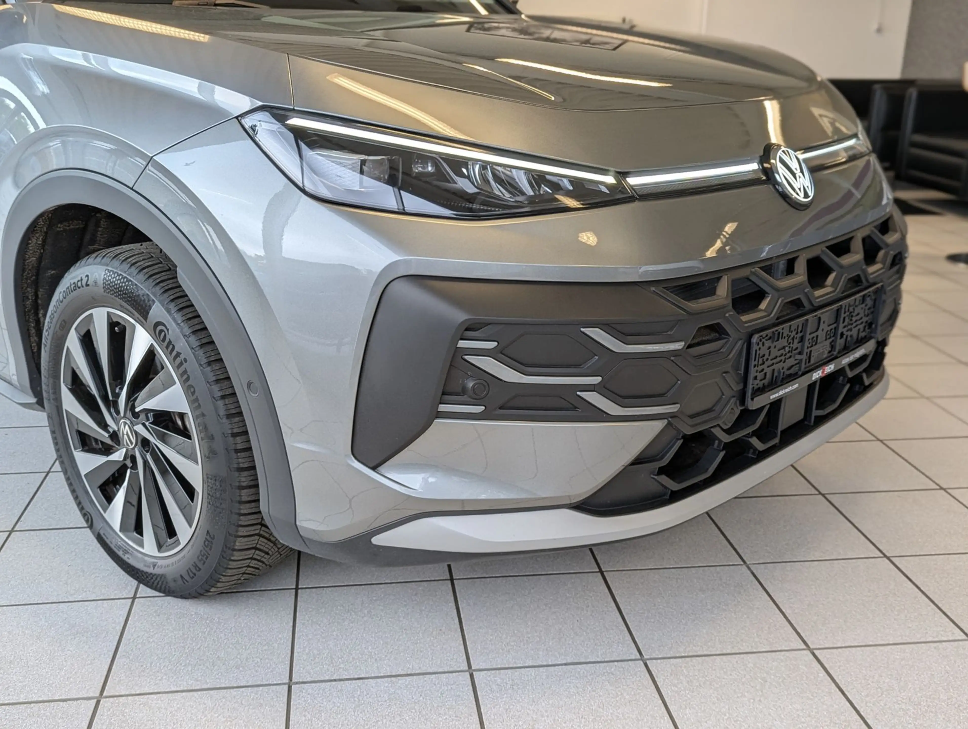 Volkswagen T-Roc 1.5 eTSI Life Kamera LED-Plus ACC Navi AHK — photo 9