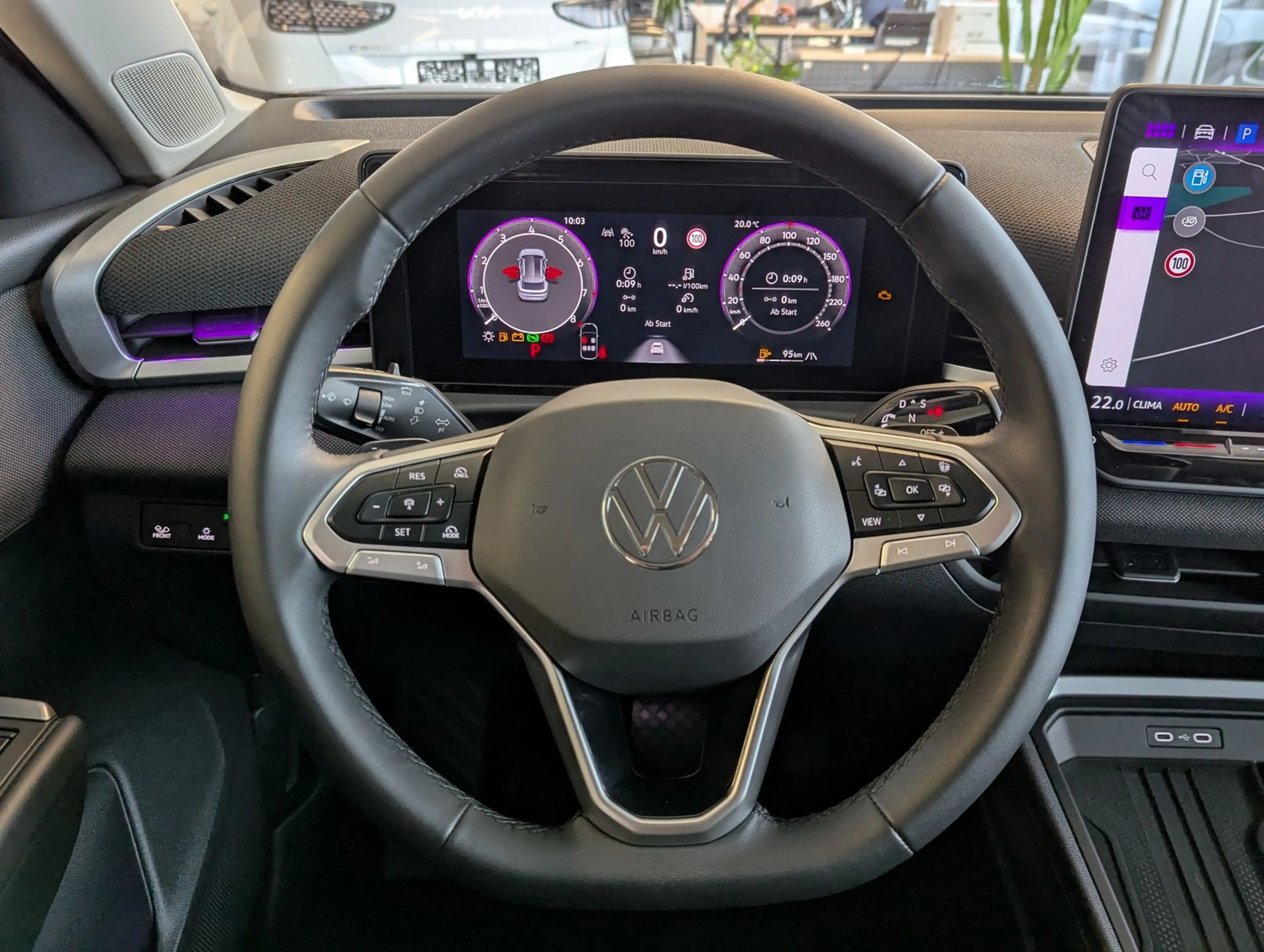 Volkswagen T-Roc 1.5 eTSI Life Kamera LED-Plus ACC Navi AHK — photo 25