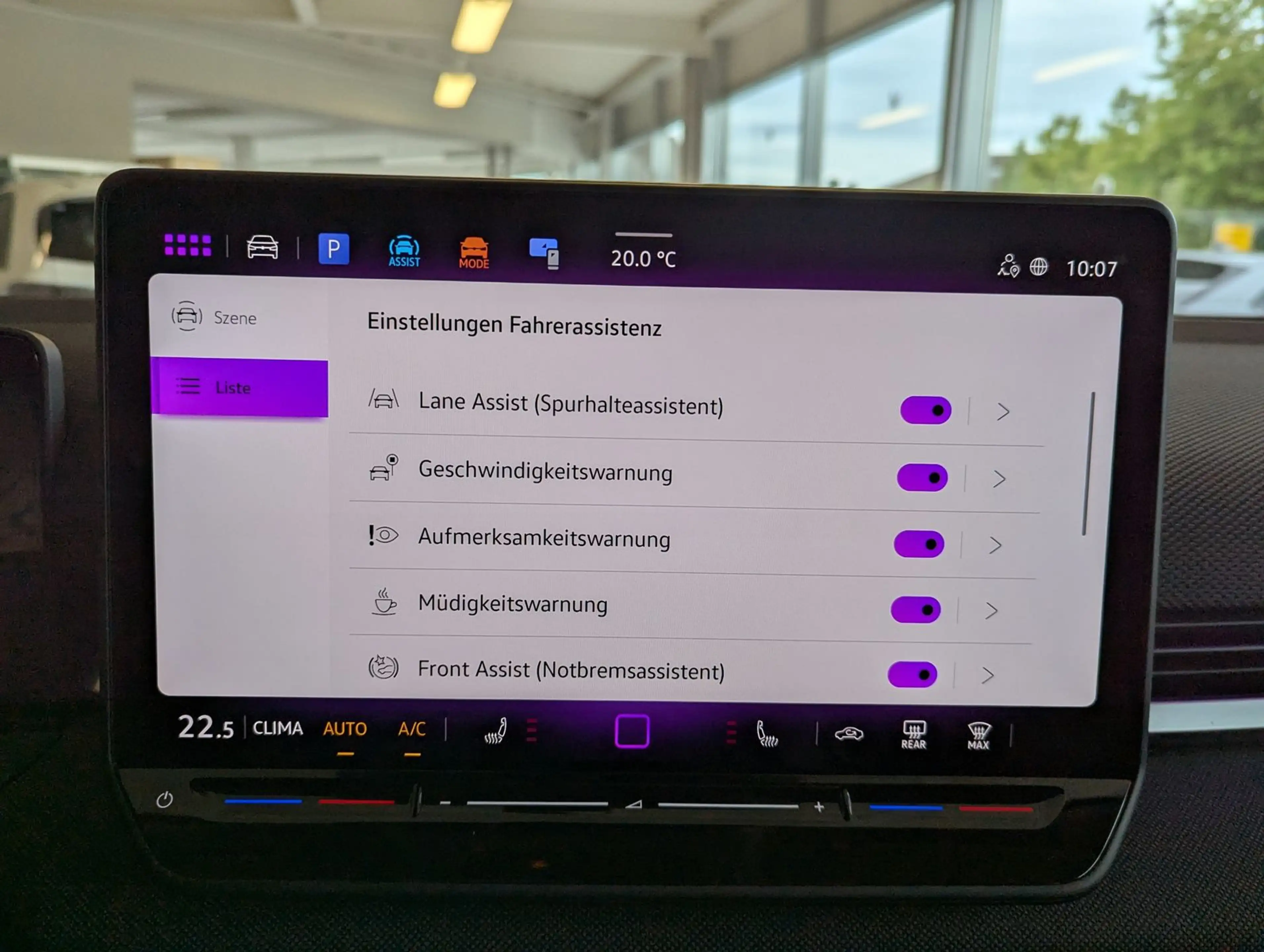 Volkswagen T-Roc 1.5 eTSI Life Kamera LED-Plus ACC Navi AHK — photo 32