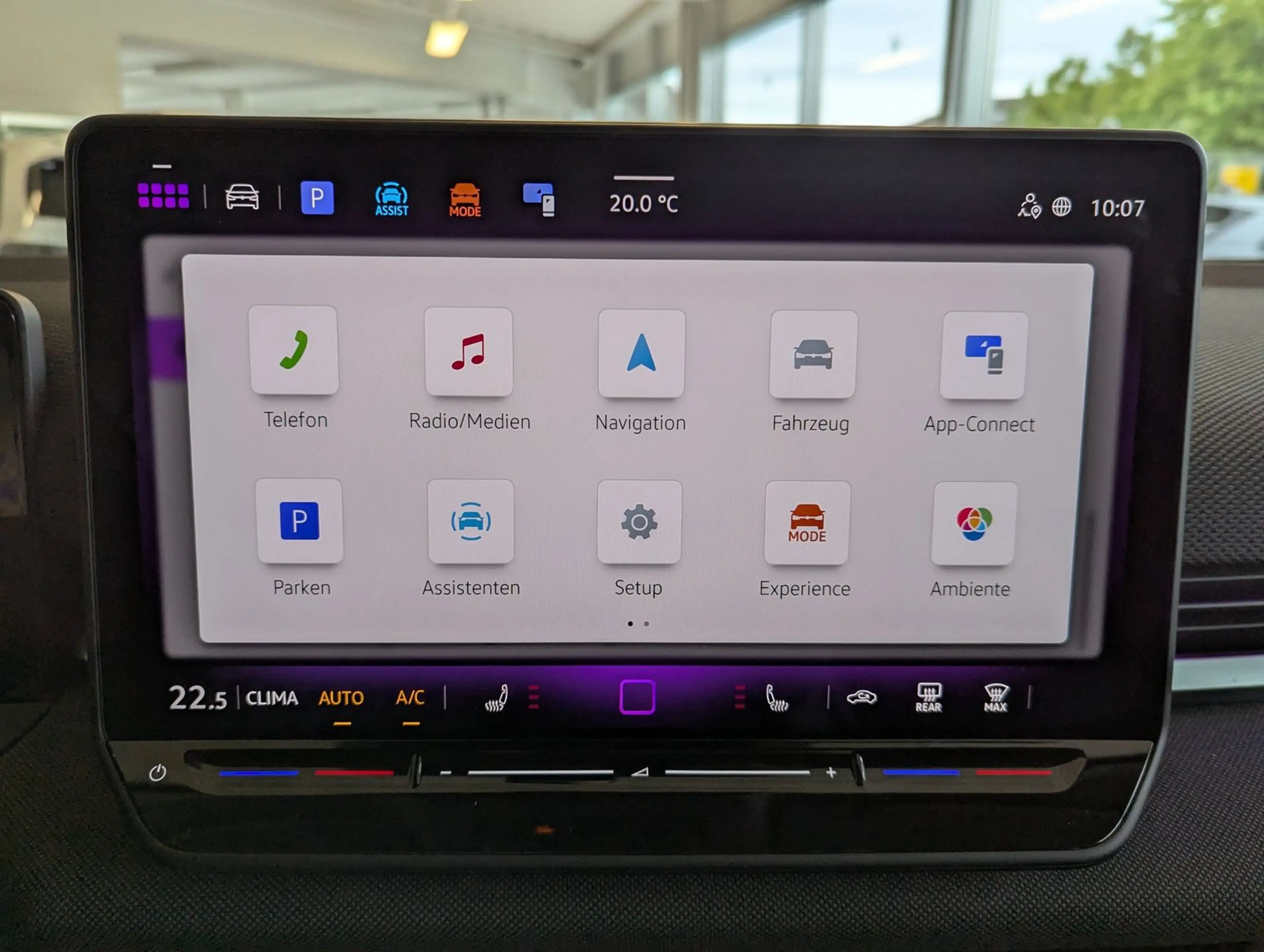 Volkswagen T-Roc 1.5 eTSI Life Kamera LED-Plus ACC Navi AHK — photo 34