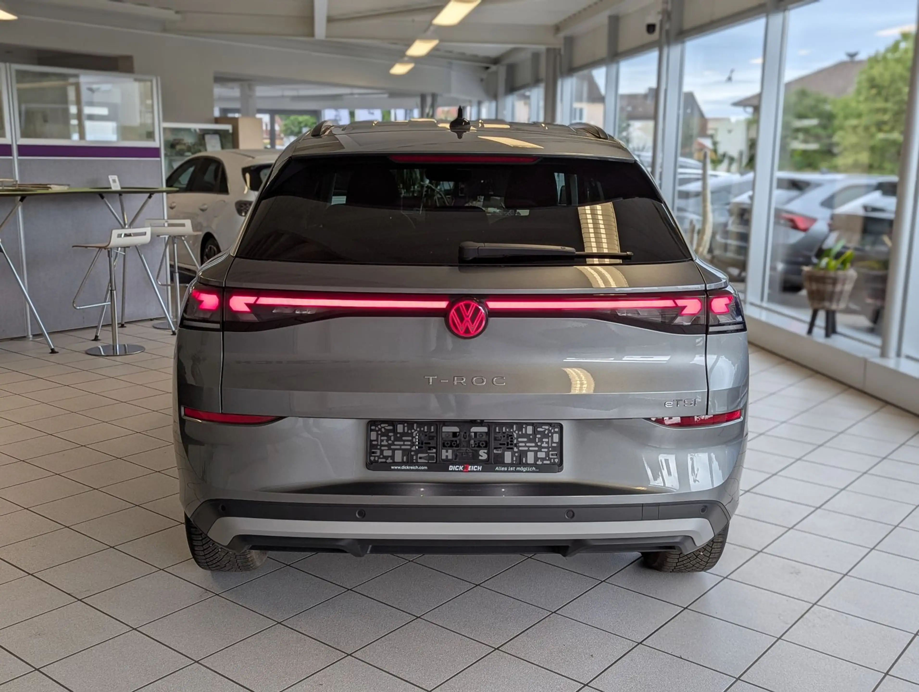 Volkswagen T-Roc 1.5 eTSI Life Kamera LED-Plus ACC Navi AHK — photo 6