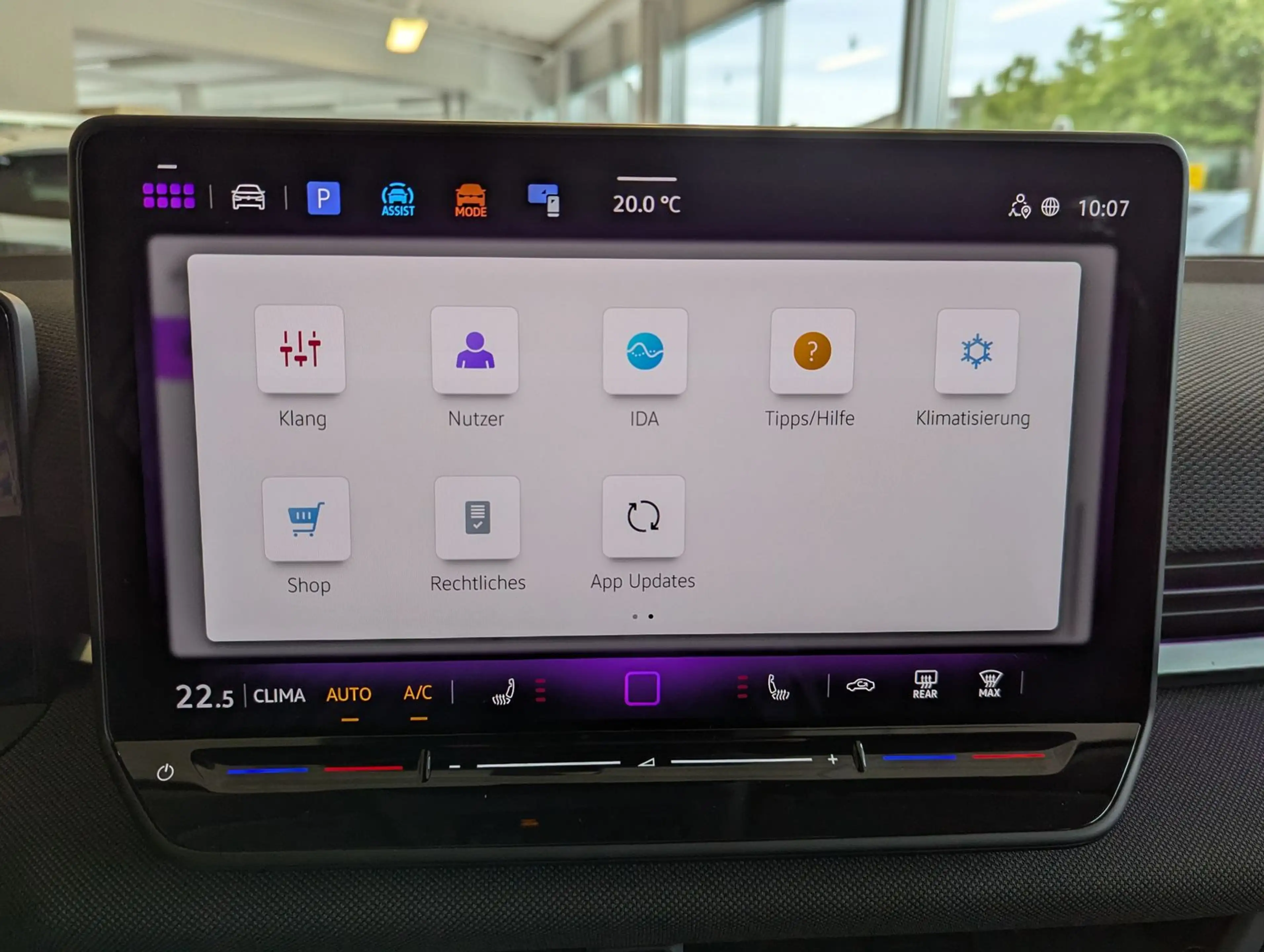 Volkswagen T-Roc 1.5 eTSI Life Kamera LED-Plus ACC Navi AHK — photo 35