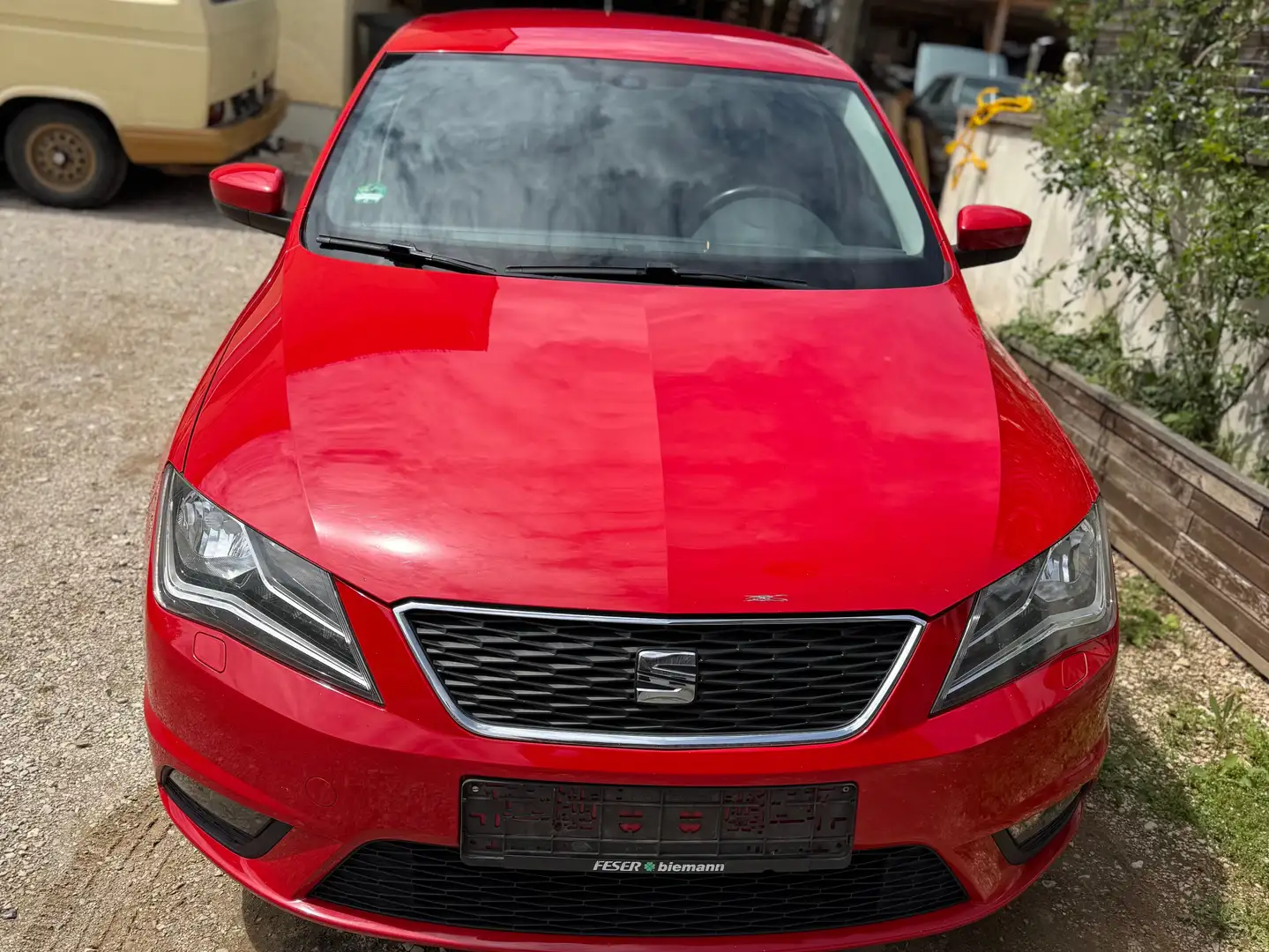 SEAT Toledo 1.6 TDI DPF Ecomotive Reference Červená - 1