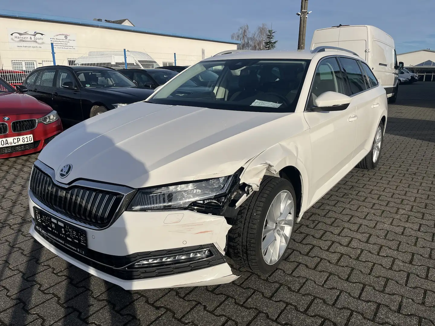 Skoda Superb Style iV 1.4 HY/BE, EU 6, DSG, PDC Weiß - 1