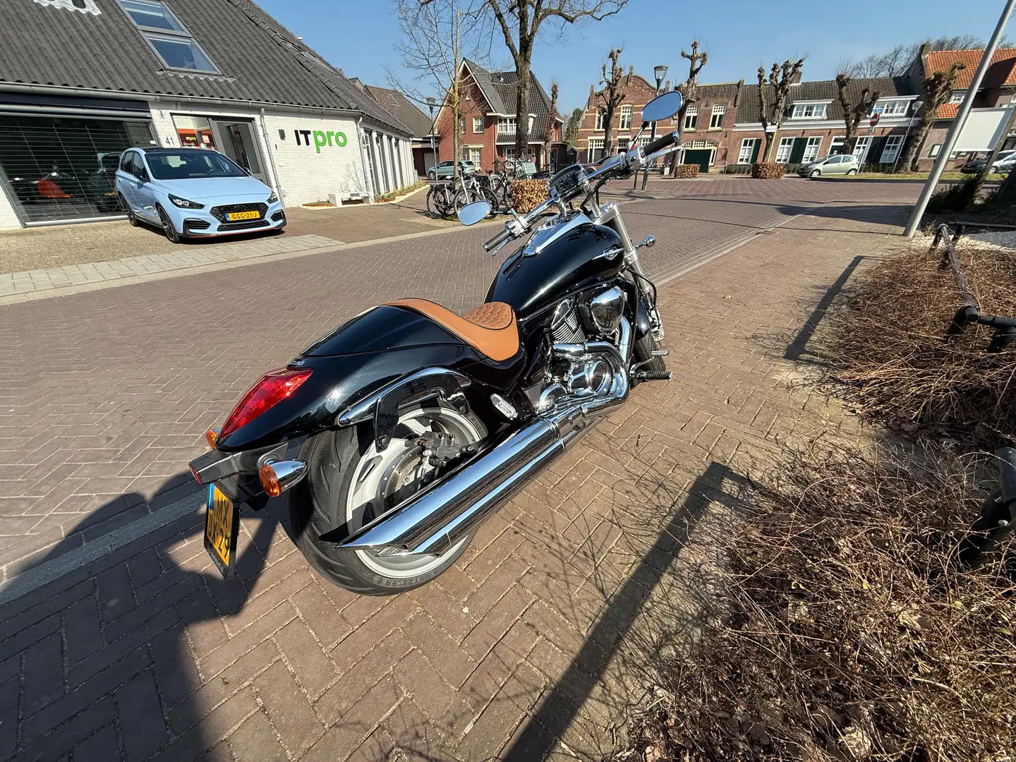 Suzuki Intruder M VZR1800R Černá - 1