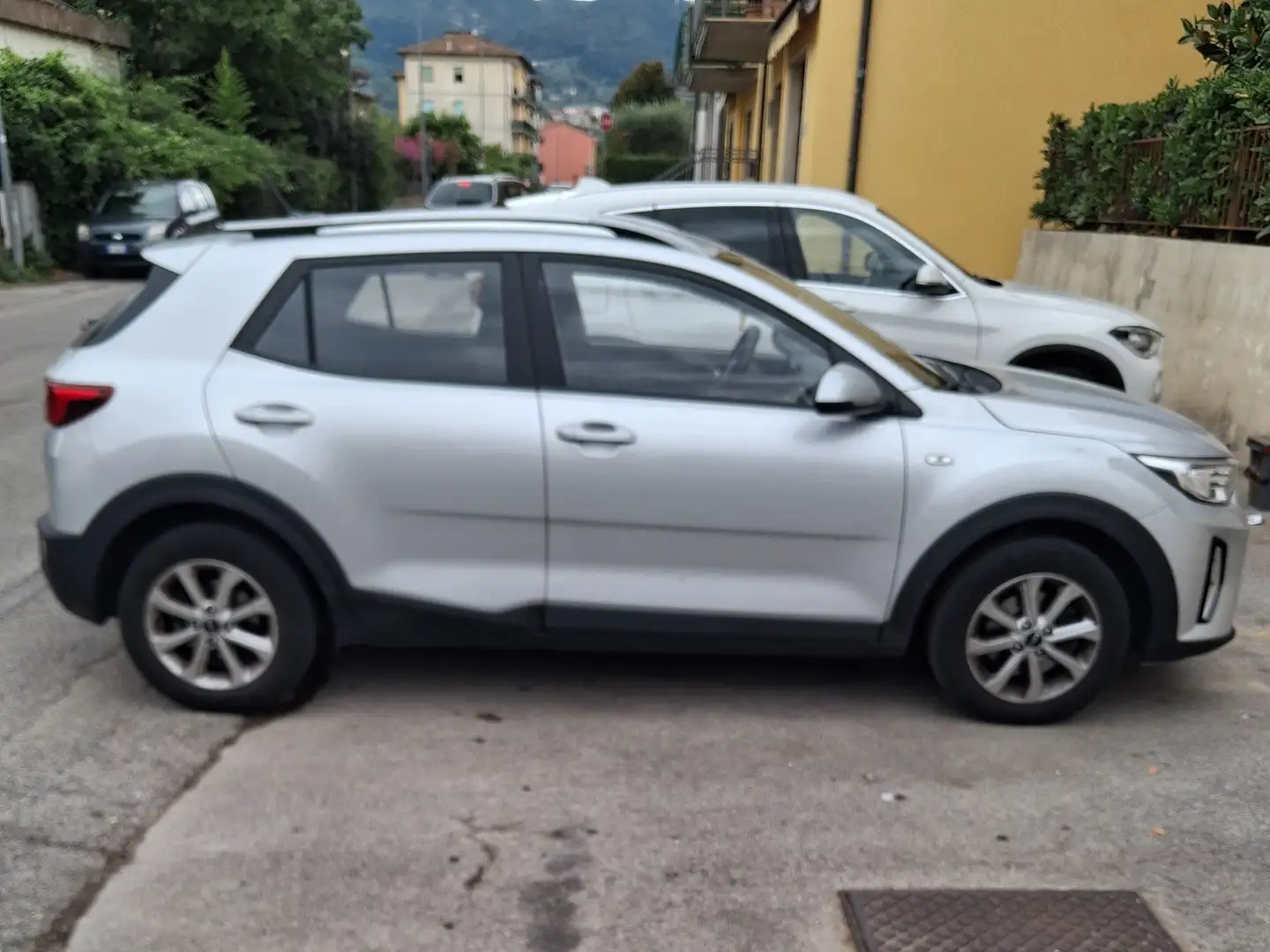 Kia Stonic Stonic 1.2 dpi Urban gpl 82cv Ezüst - 1