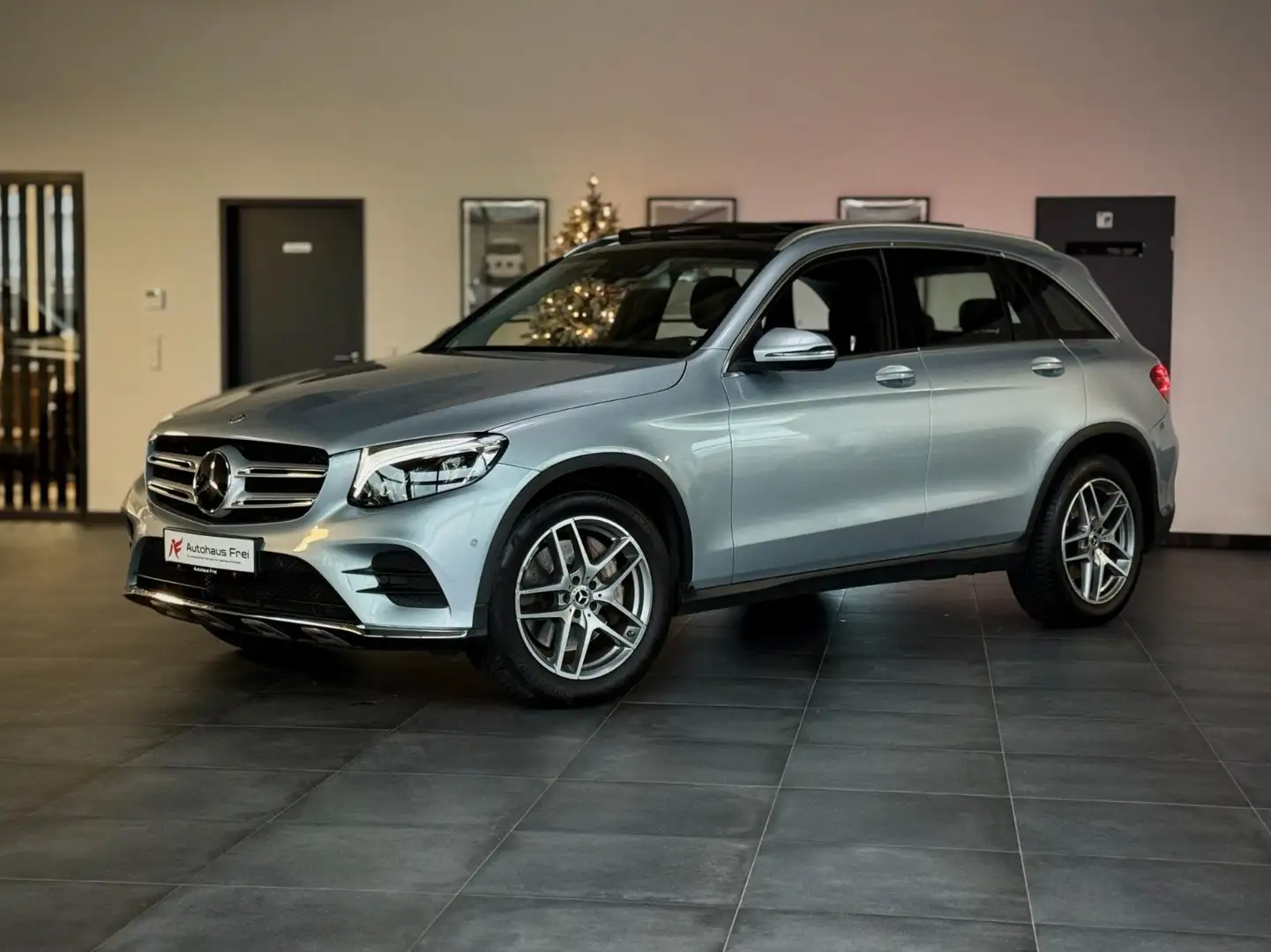 Mercedes-Benz GLC 250 4Matic AMG*1.Hand*Kamera*Panor*Distronic Argent - 1