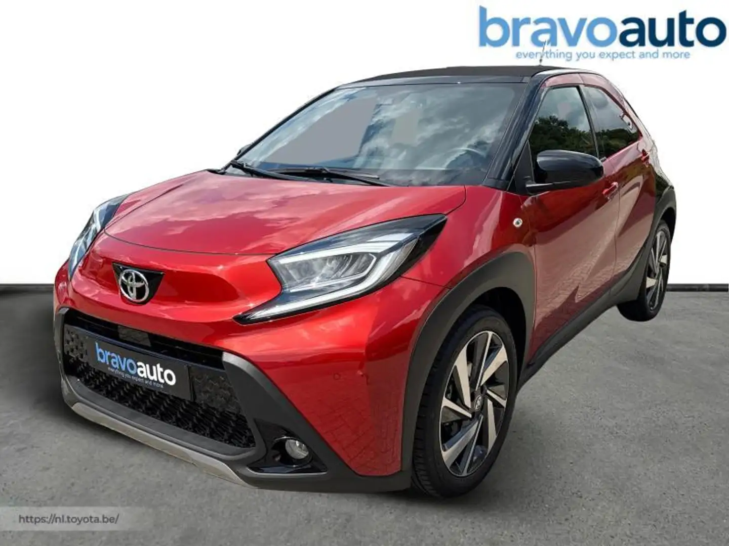 Toyota Aygo X Envy Air + Carplay Rouge - 1