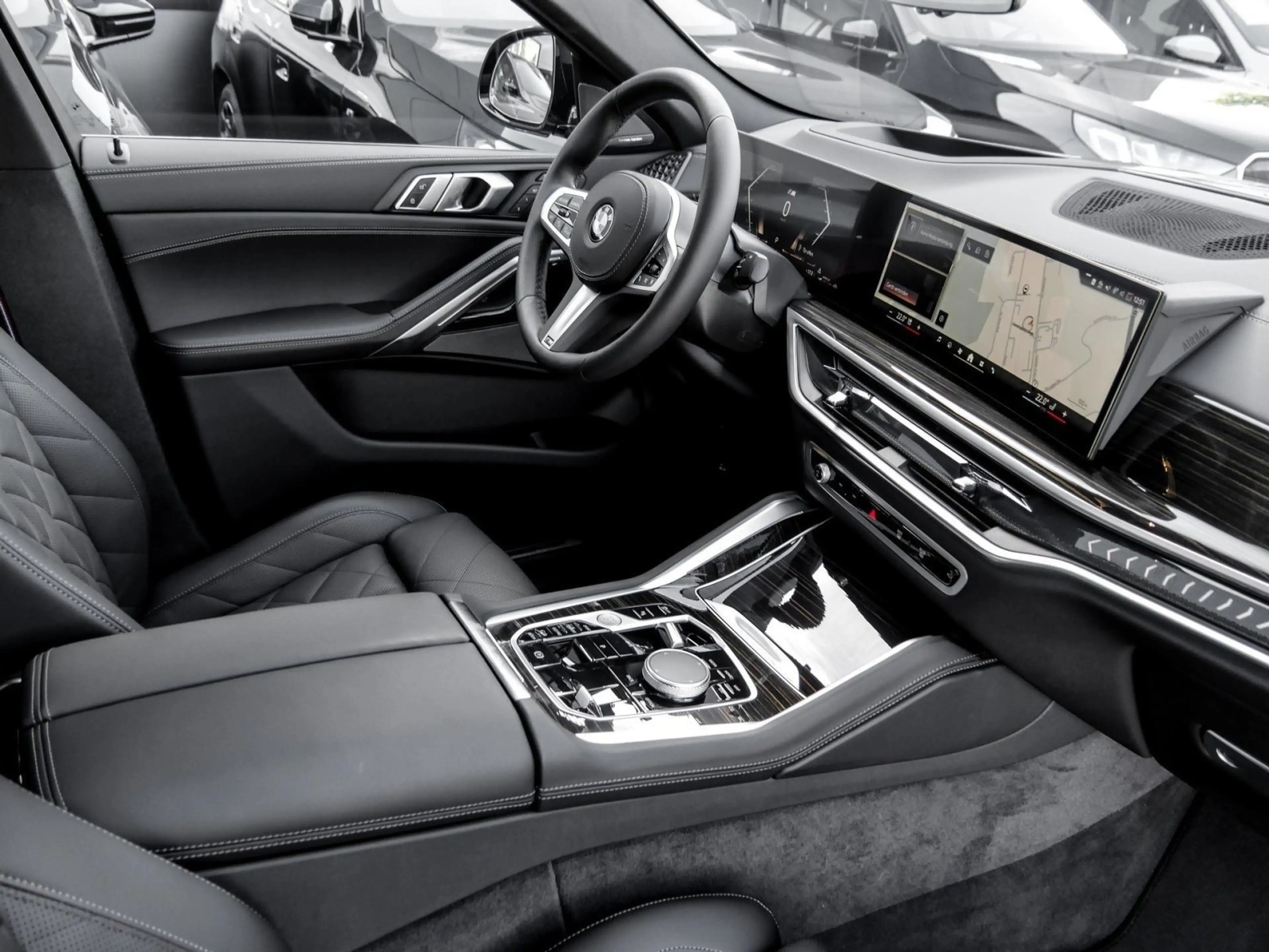 BMW X6 xDrive40d M Sport PANO ACC AHK RFK NAVI LED — photo 7